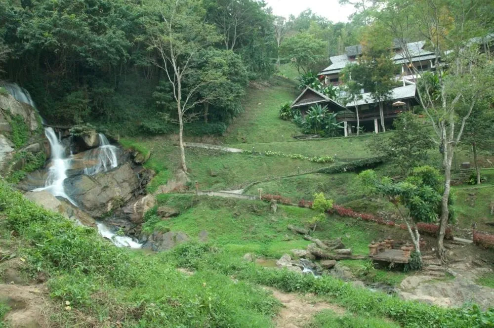 Facade/entrance in J Valley Resort