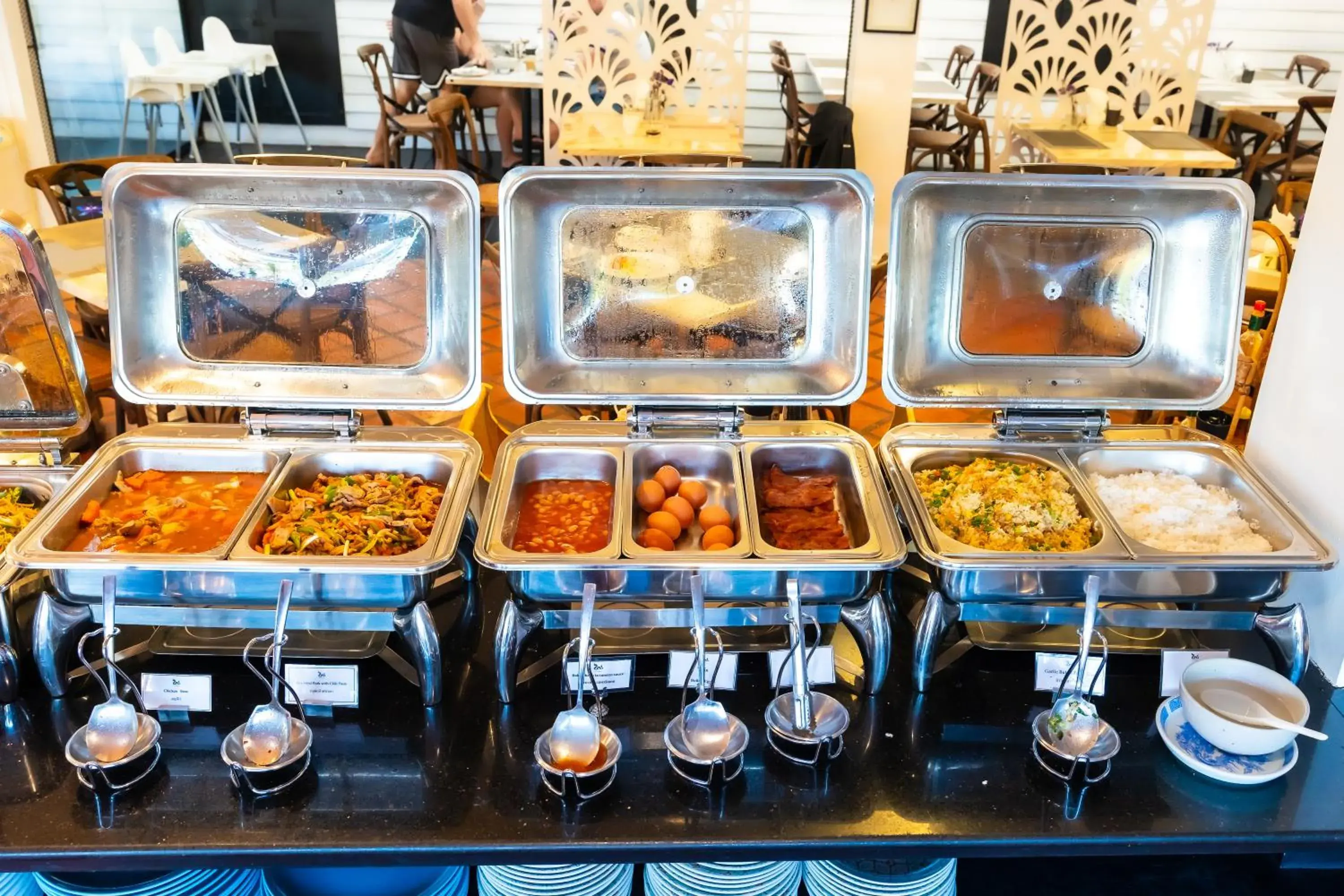 Restaurant/places to eat in Nak Nakara Hotel Restaurant/places to eat in Nak Nakara Hotel