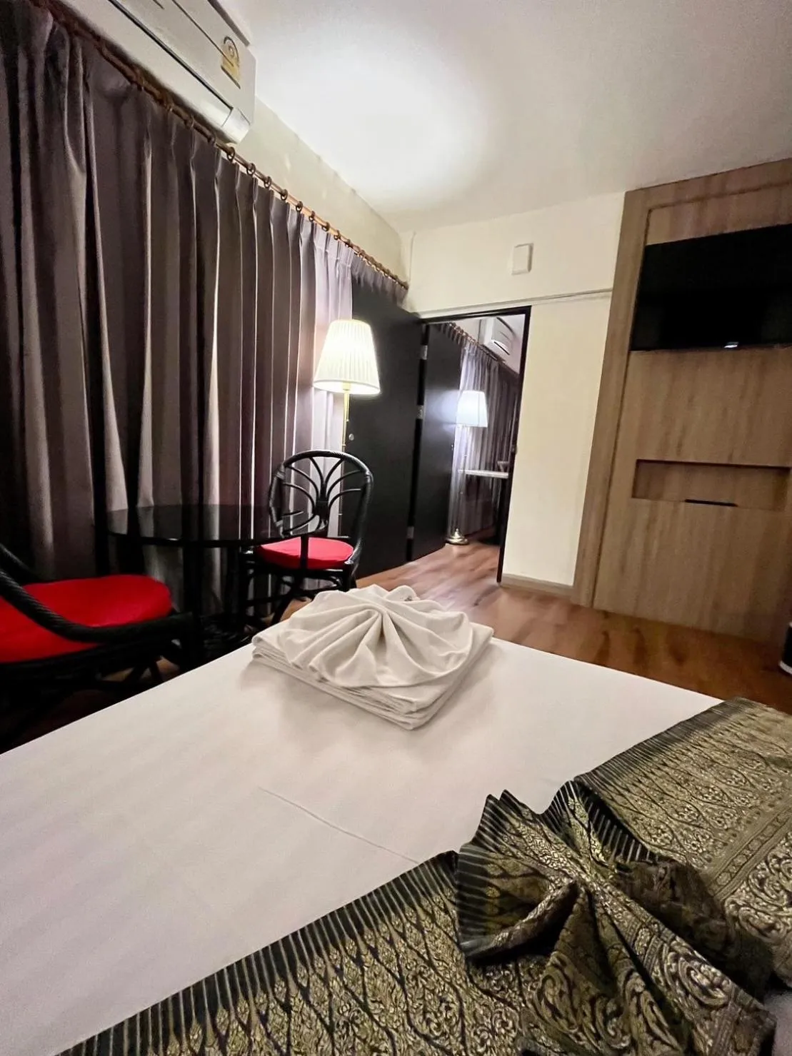 Bedroom, Bed in Nak Nakara Hotel