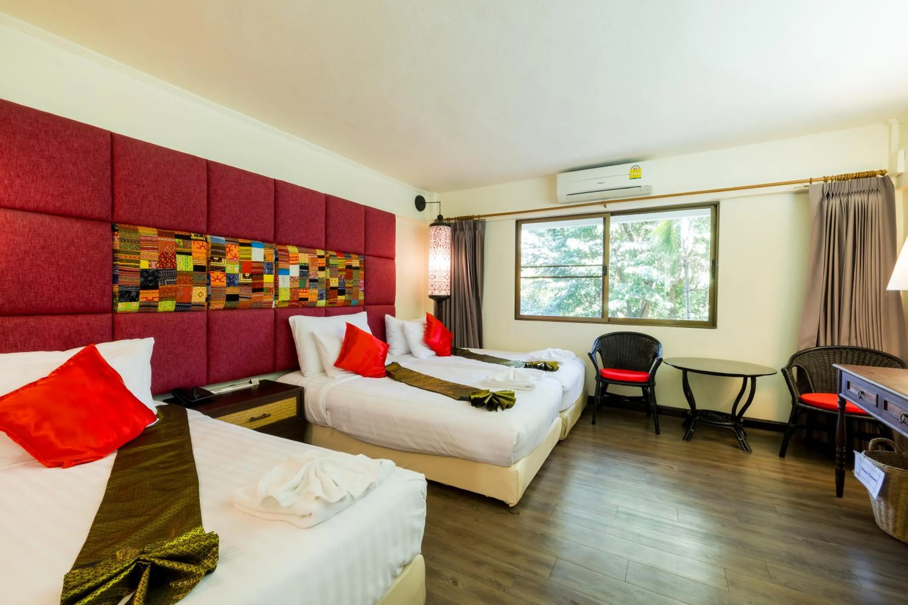Property building, Bed in Nak Nakara Hotel