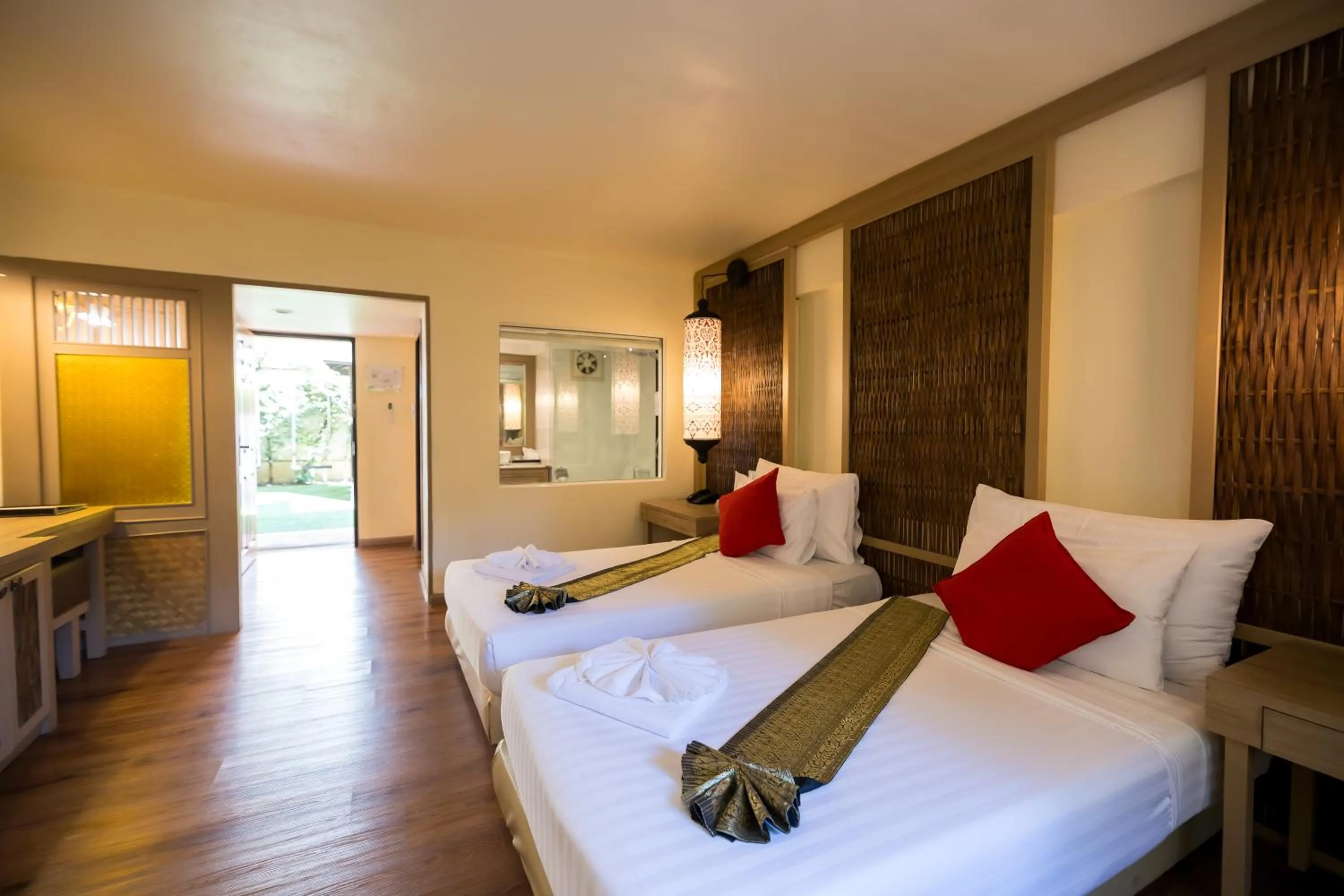 Property building, Bed in Nak Nakara Hotel