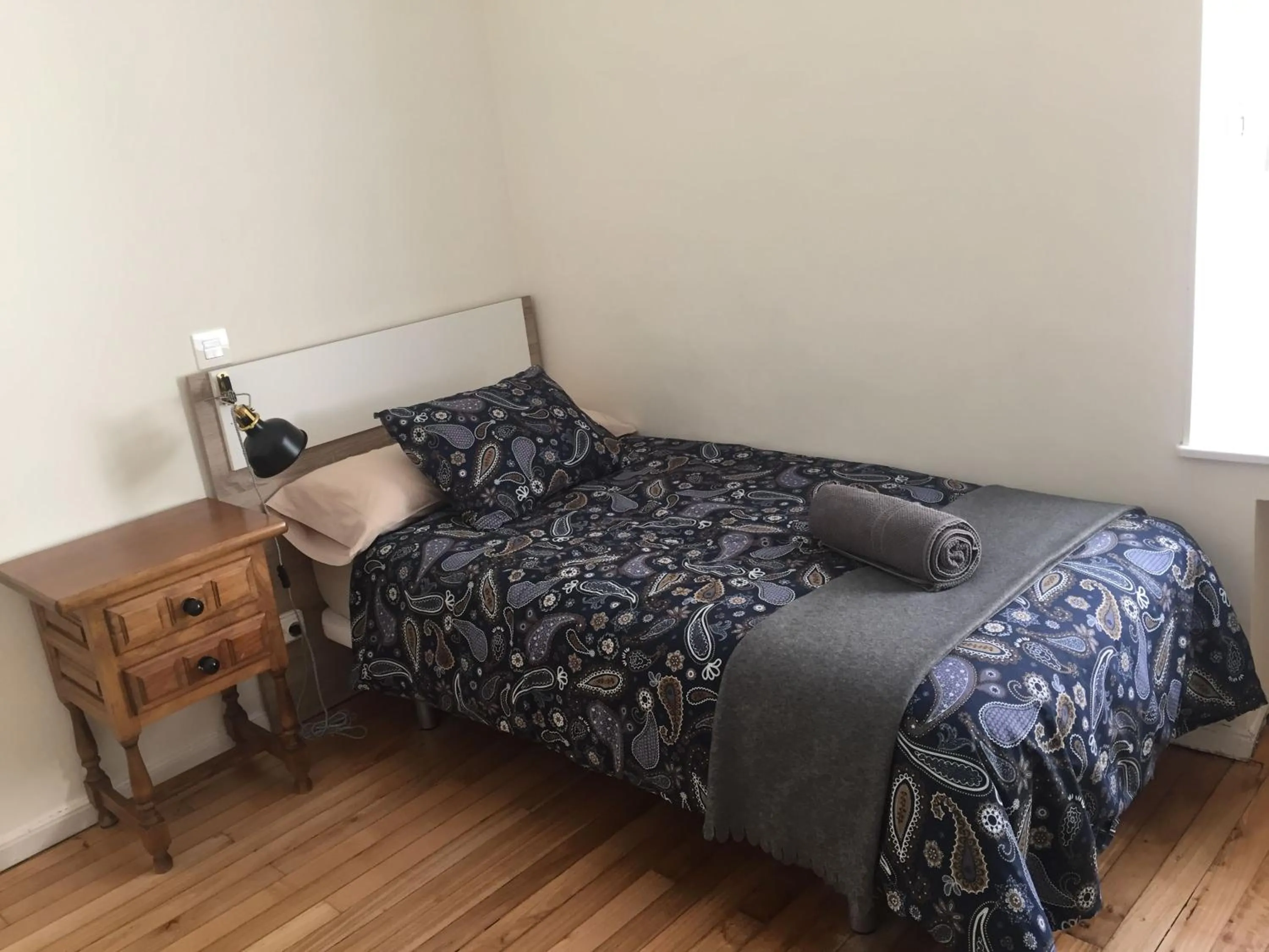 Bed in Akasha Arima