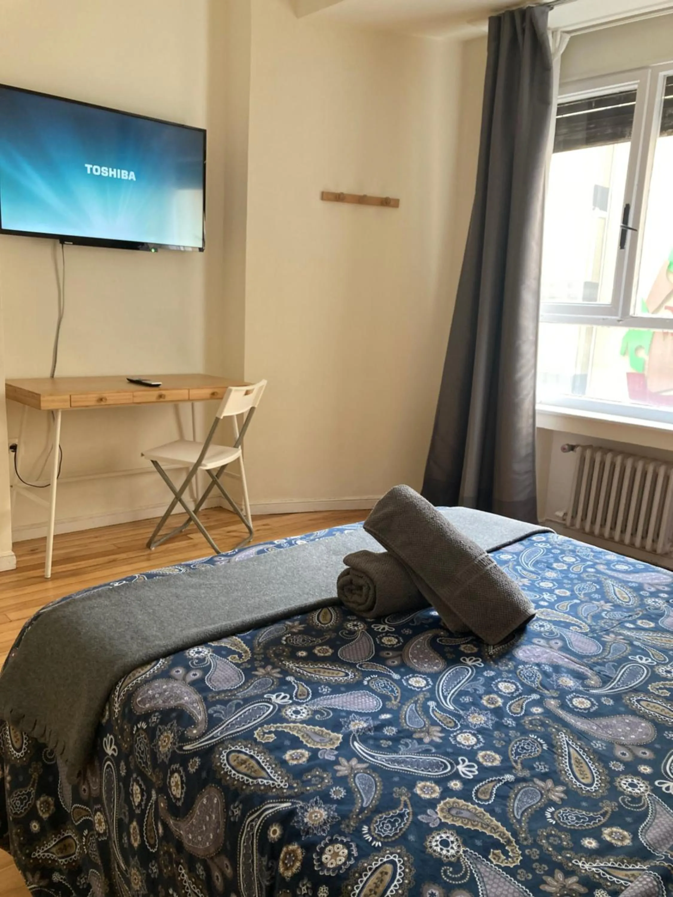 Bed in Akasha Arima