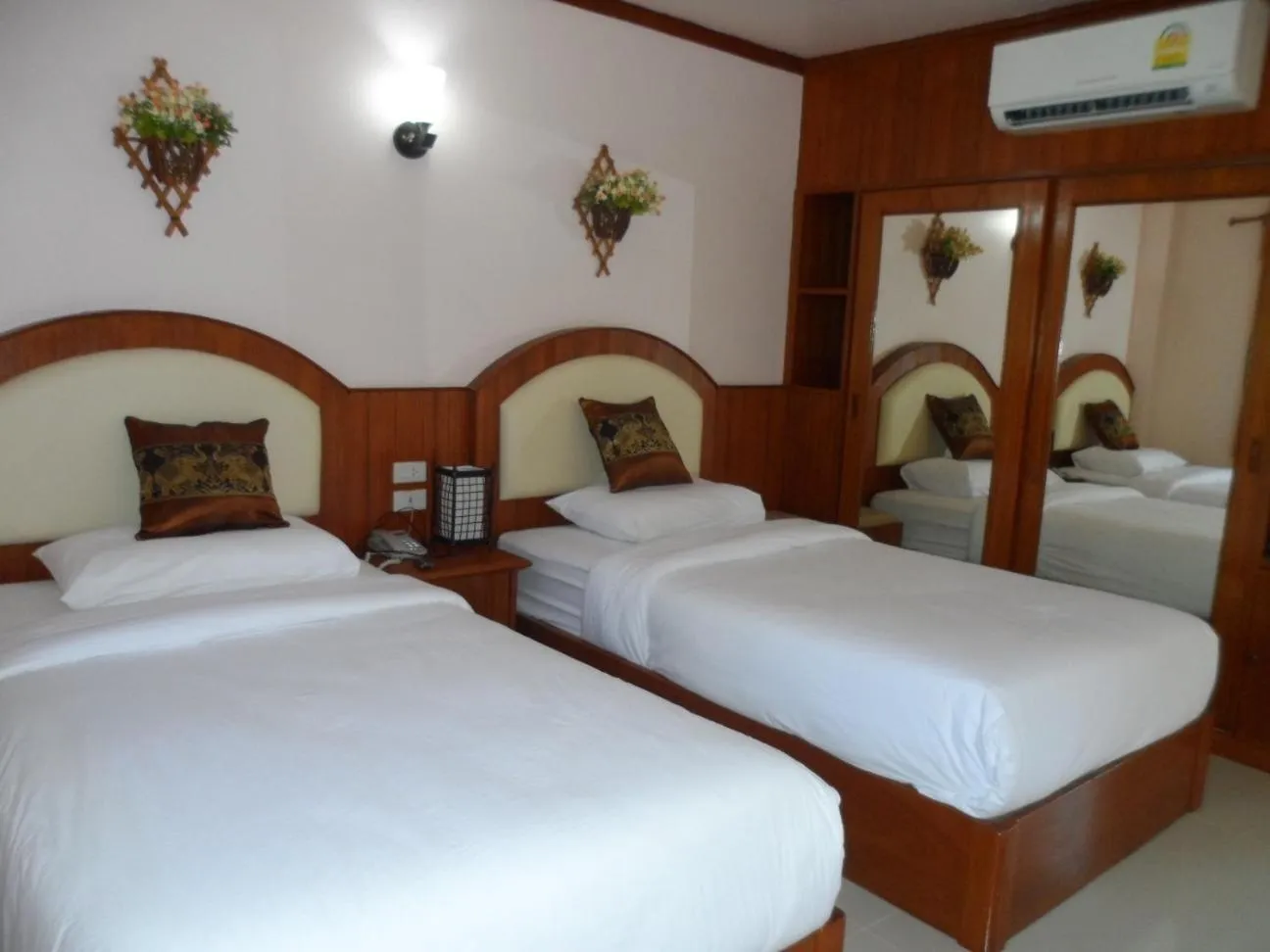 Bedroom, Bed in Baan Rom Mai