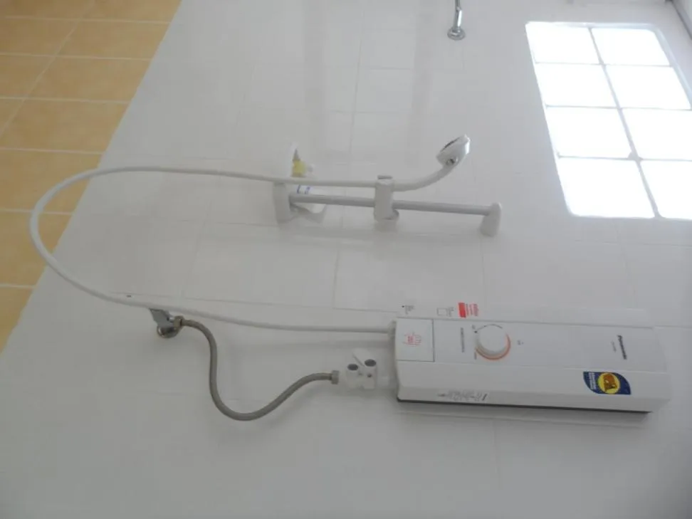 Shower in Baan Rom Mai