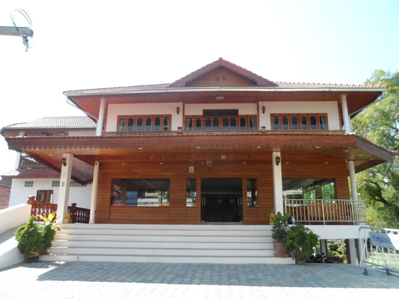 Property building in Baan Rom Mai