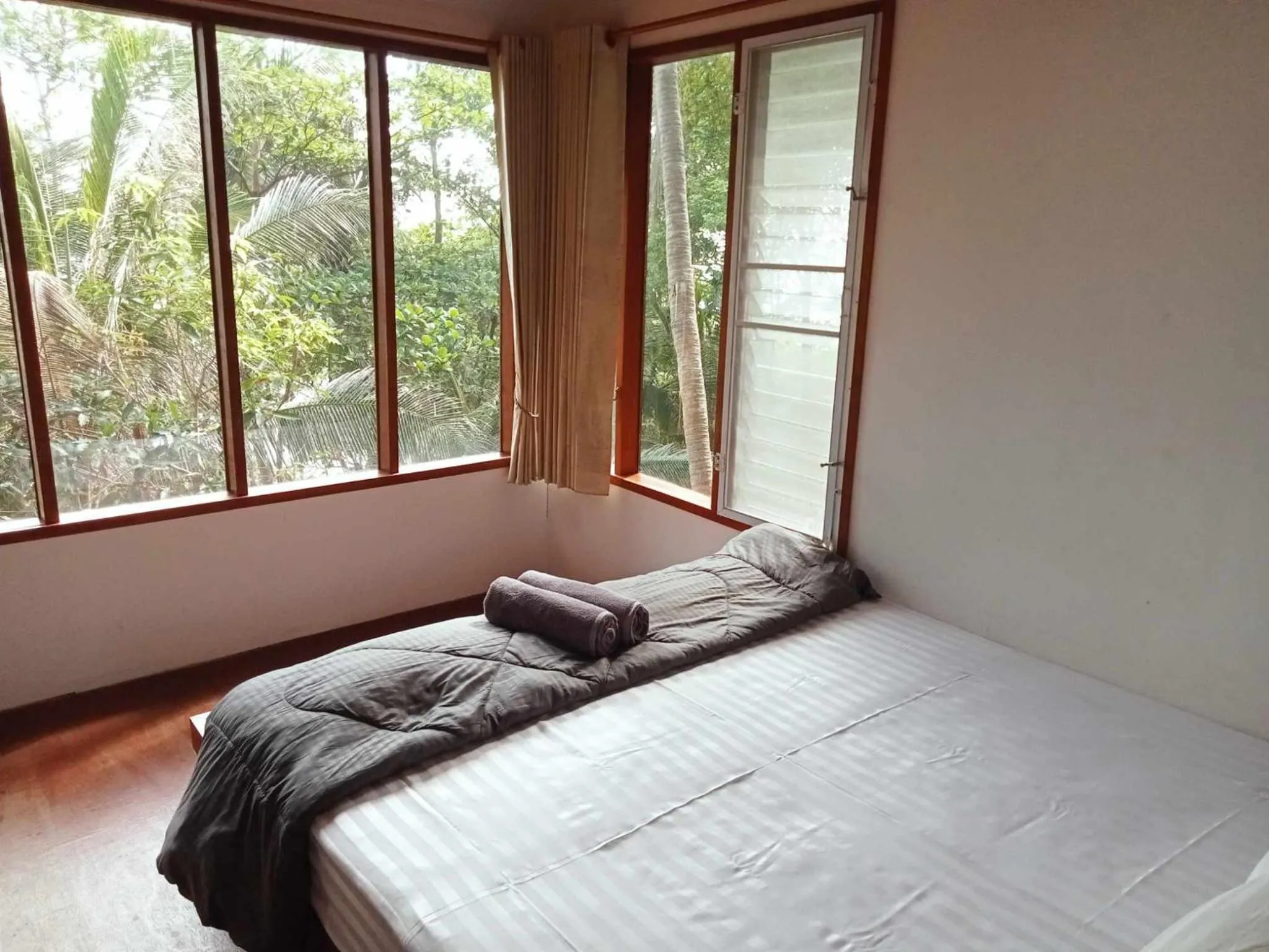 Bed in The Ocean Phangan Homestay
