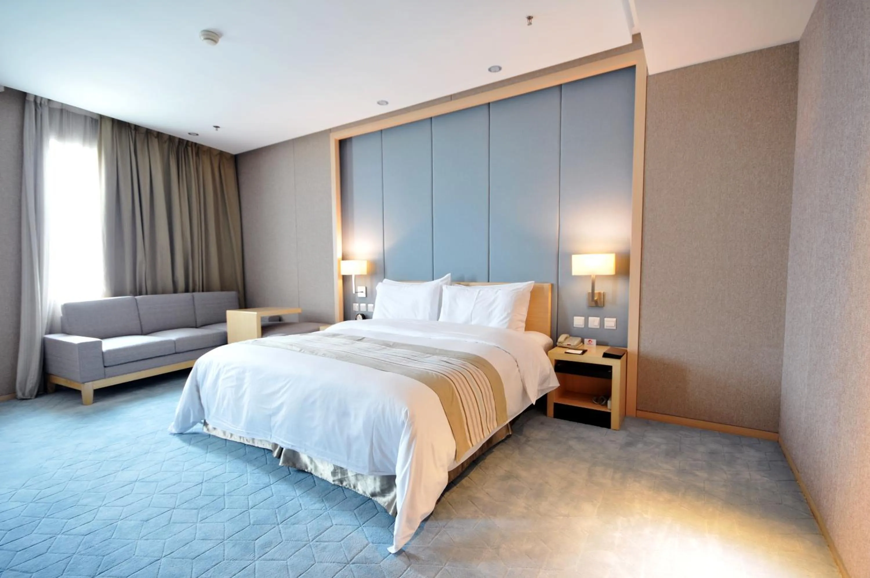 Bed in Gubei Garden Hotel Shanghai Hongqiao