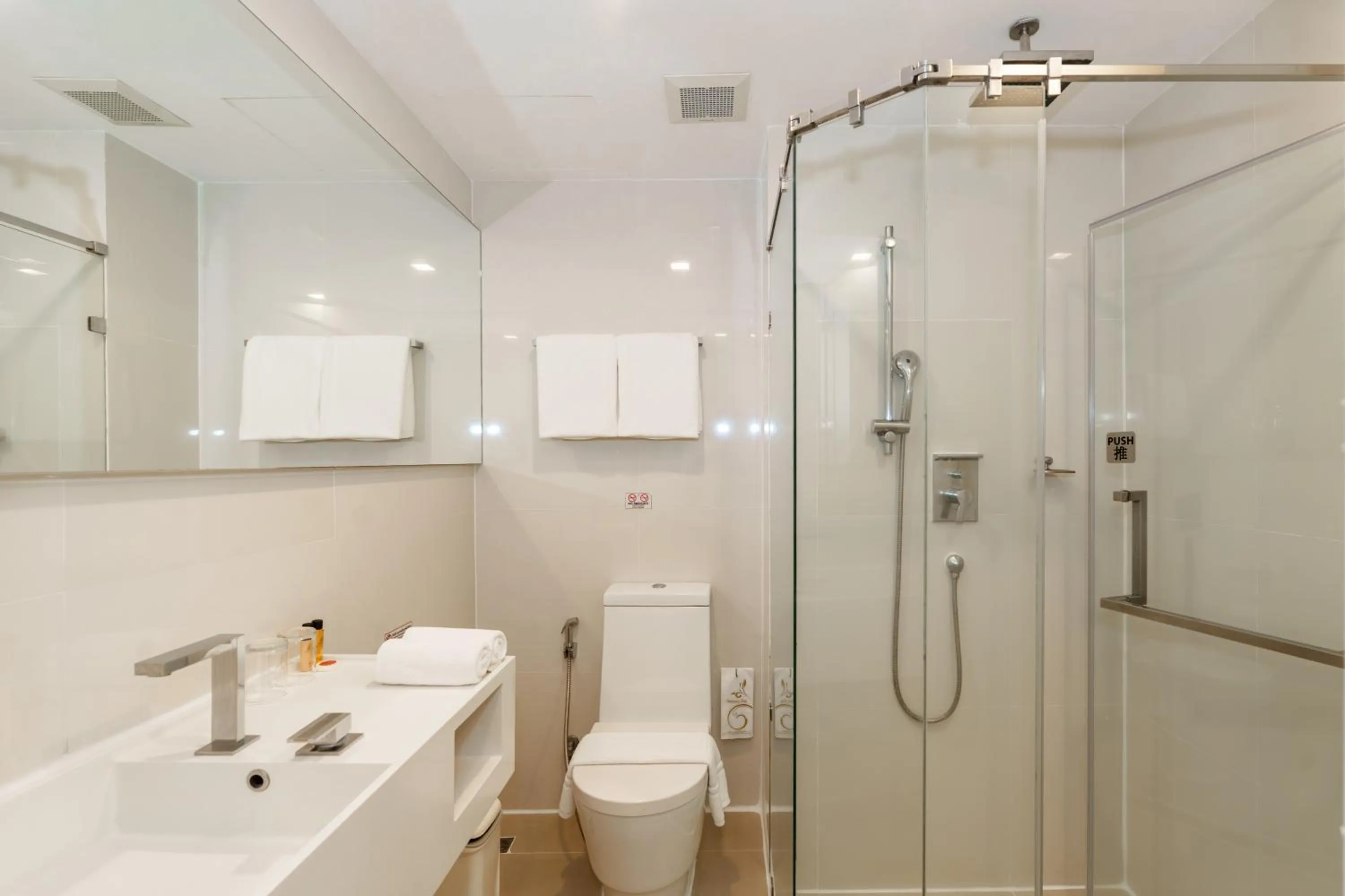 Bathroom in Marvin Suites Hotel