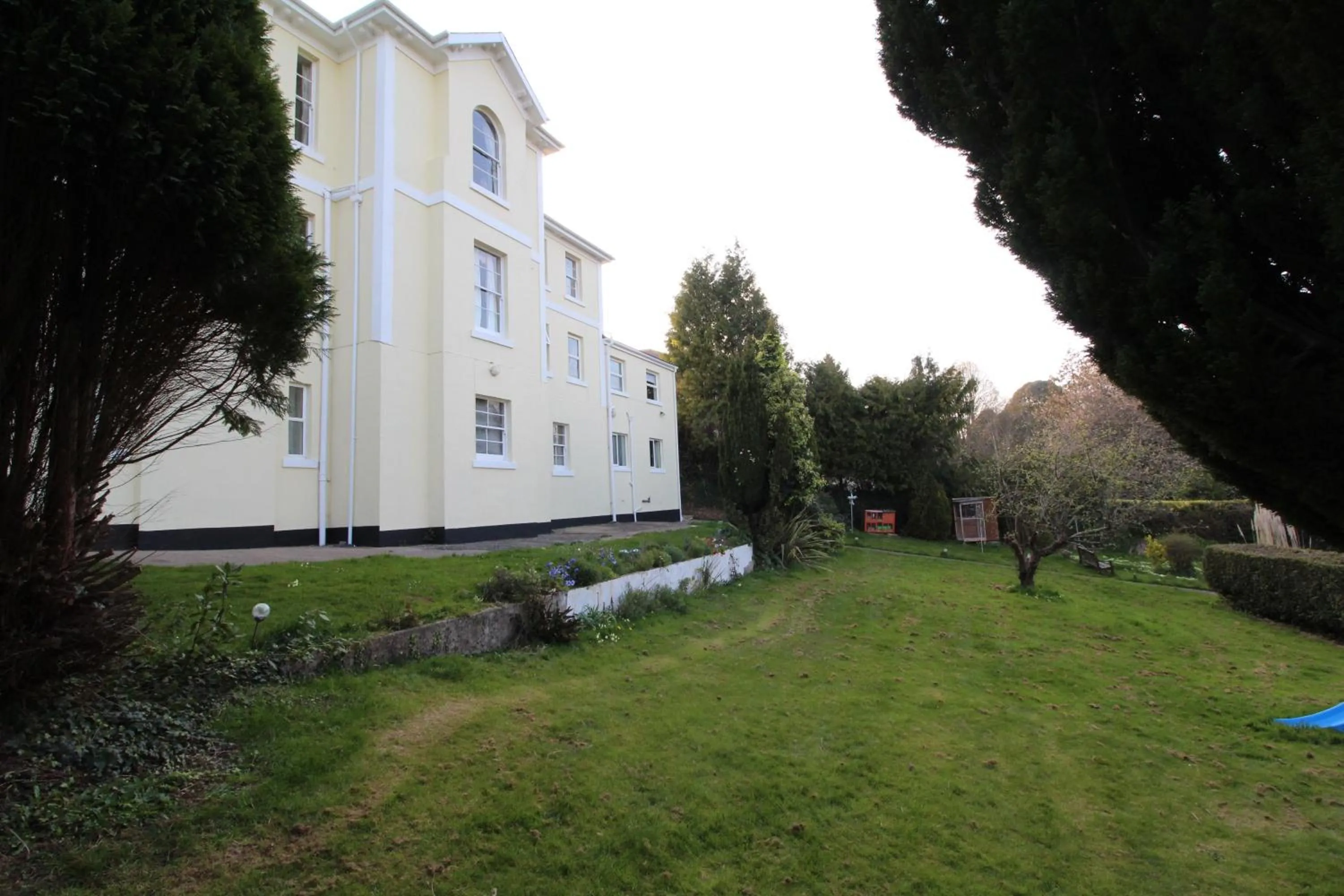 Property building in Chelston Dene Holiday Apartments