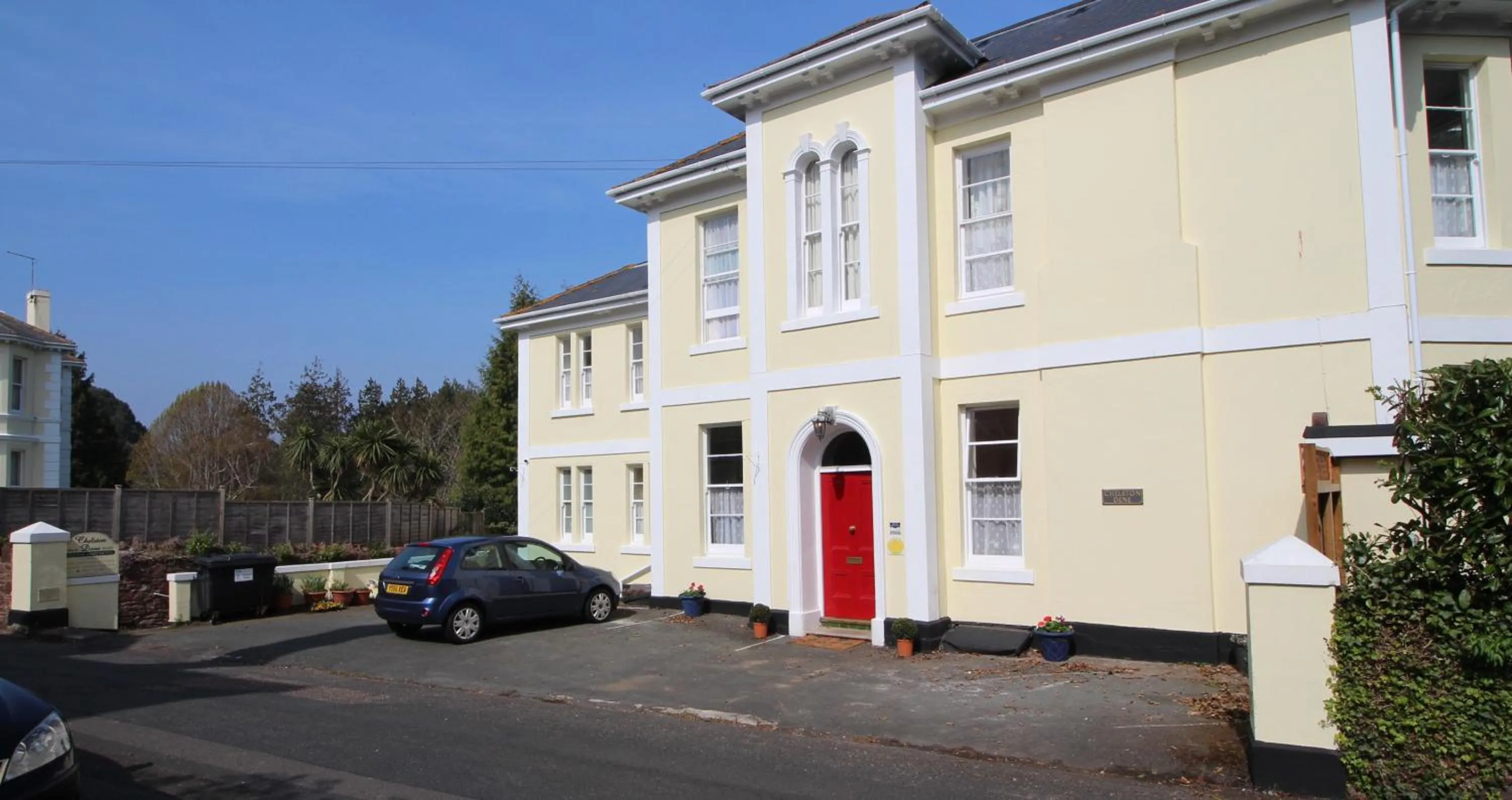 Property building in Chelston Dene Holiday Apartments
