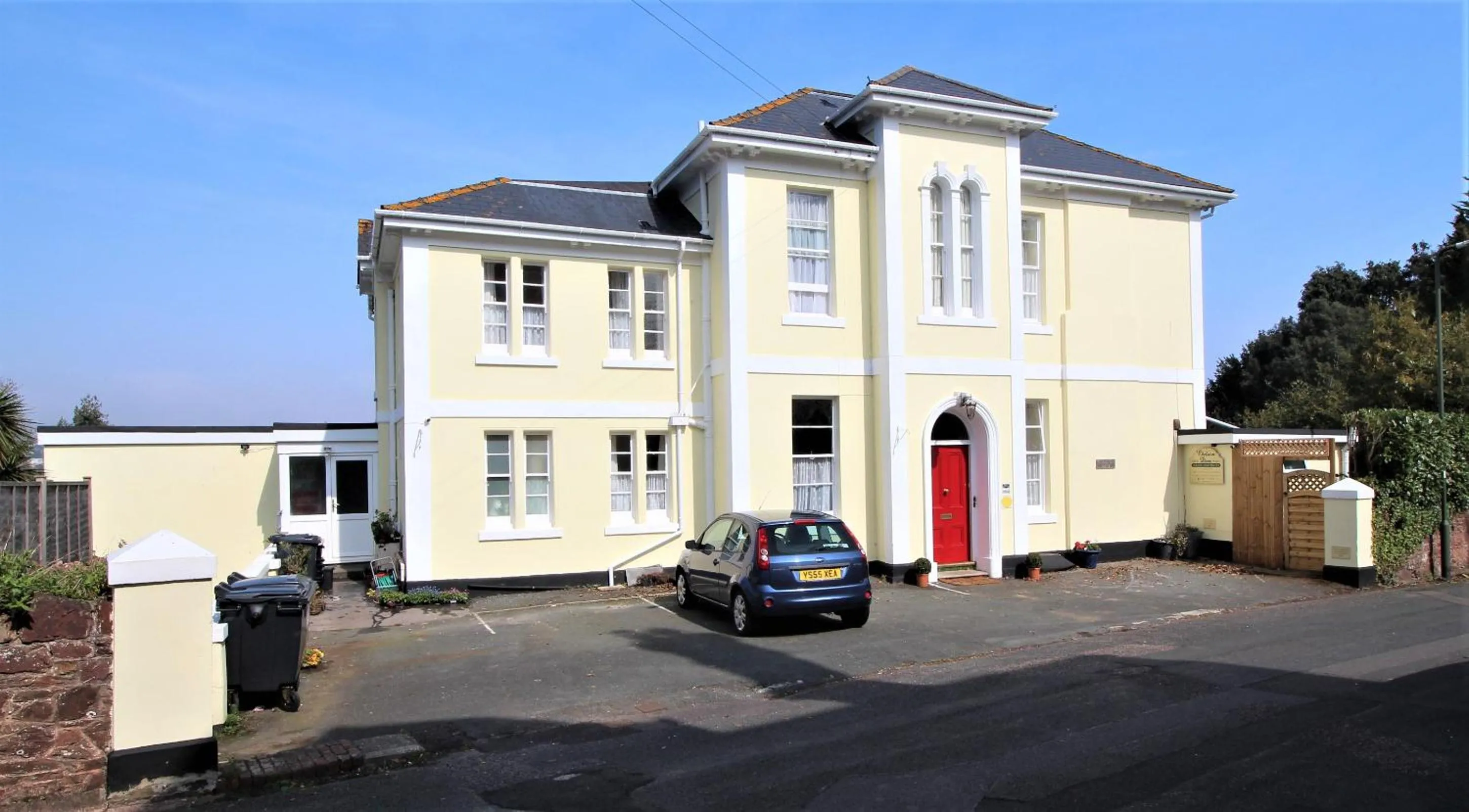 Property building in Chelston Dene Holiday Apartments