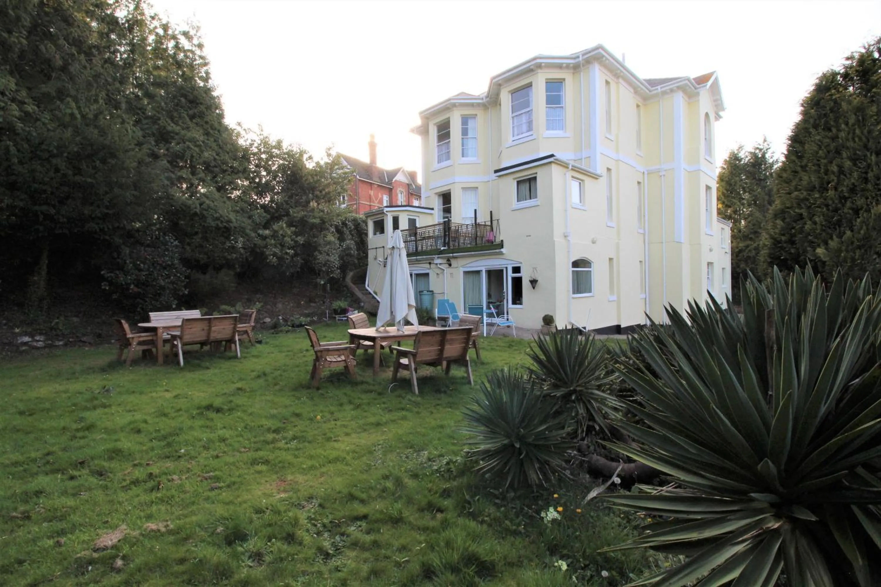 Property building in Chelston Dene Holiday Apartments