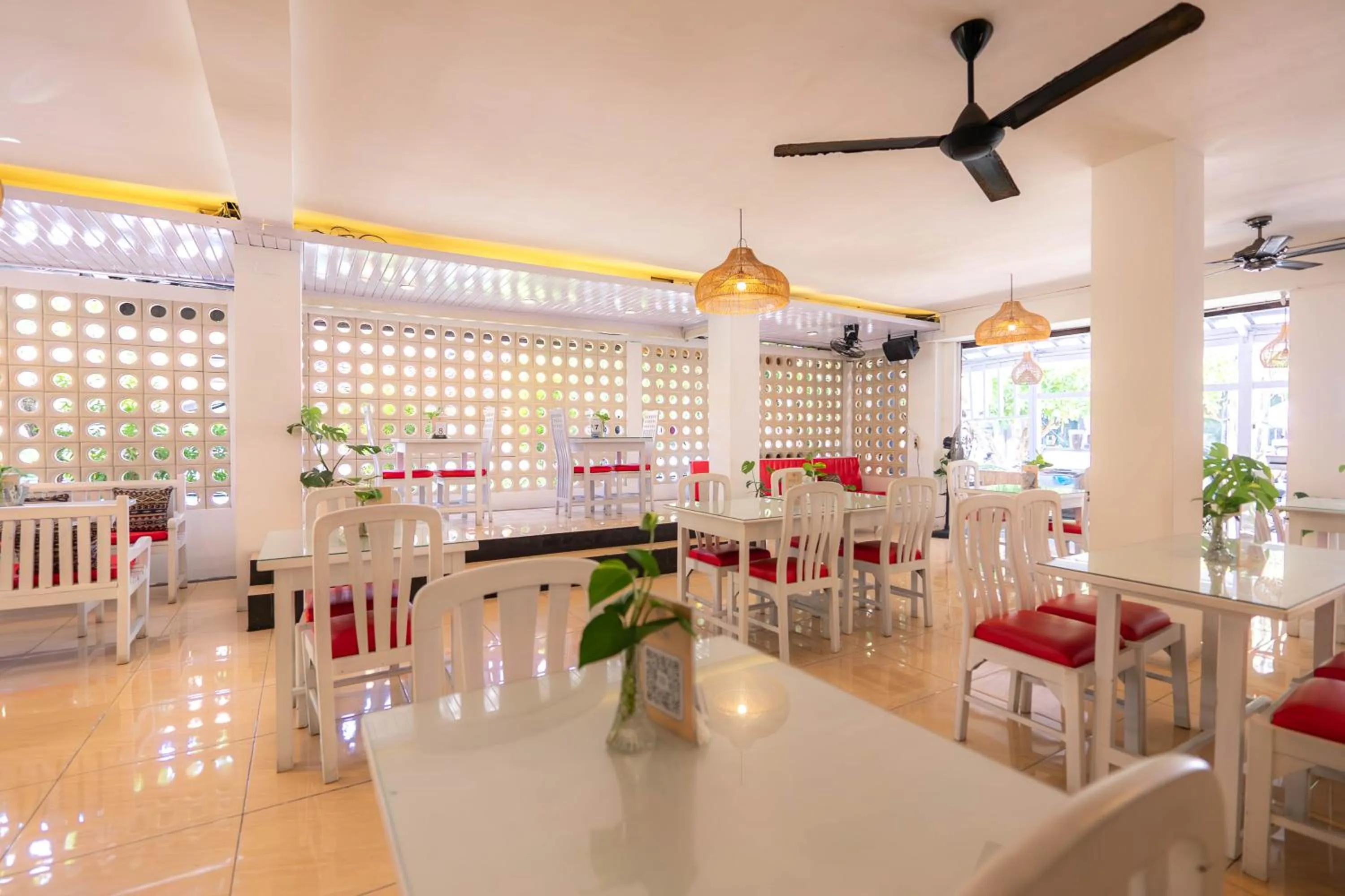 Restaurant/places to eat in Bali Summer Hotel by Amerta