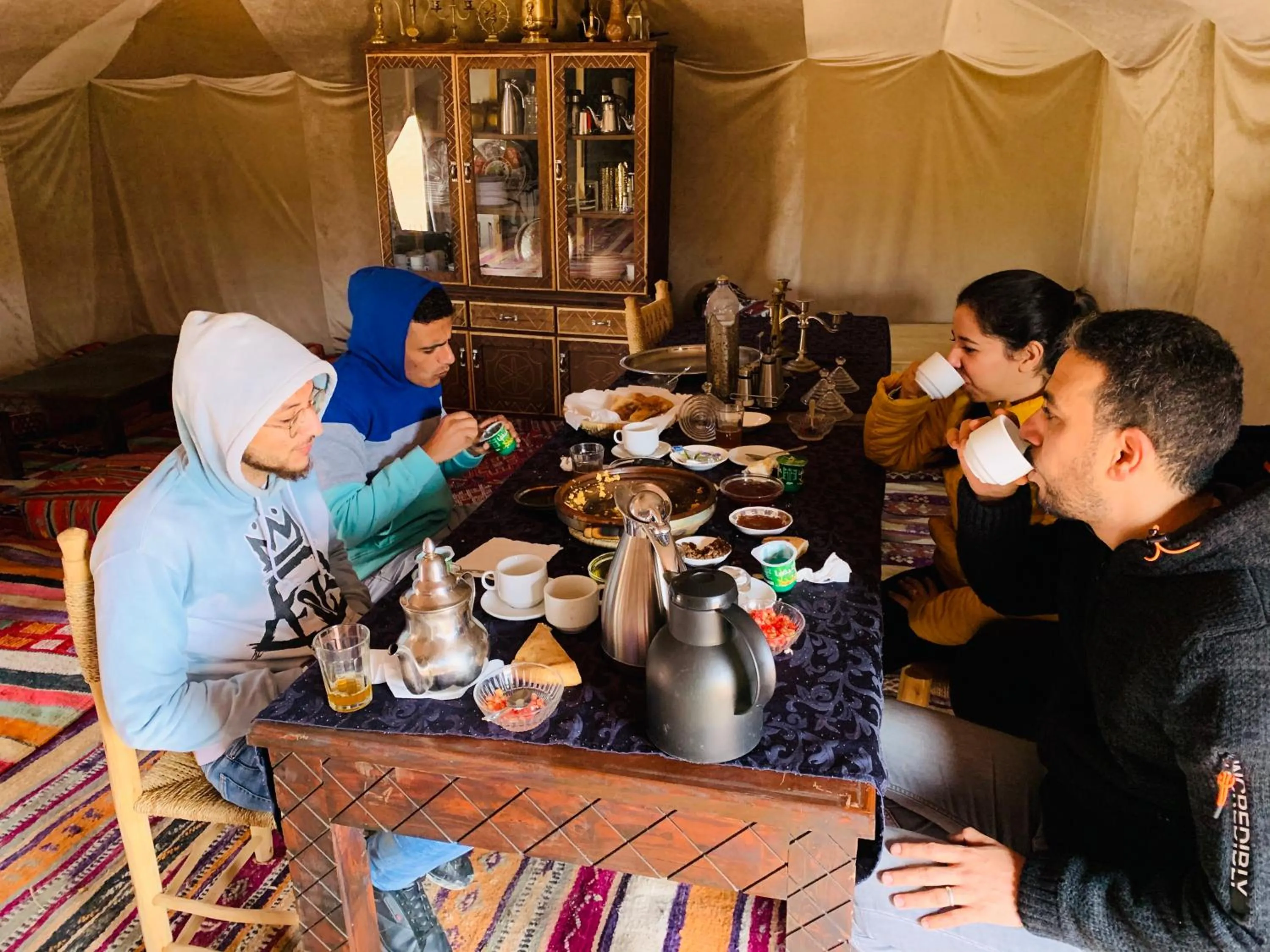 Restaurant/places to eat in Sahara wellness camp