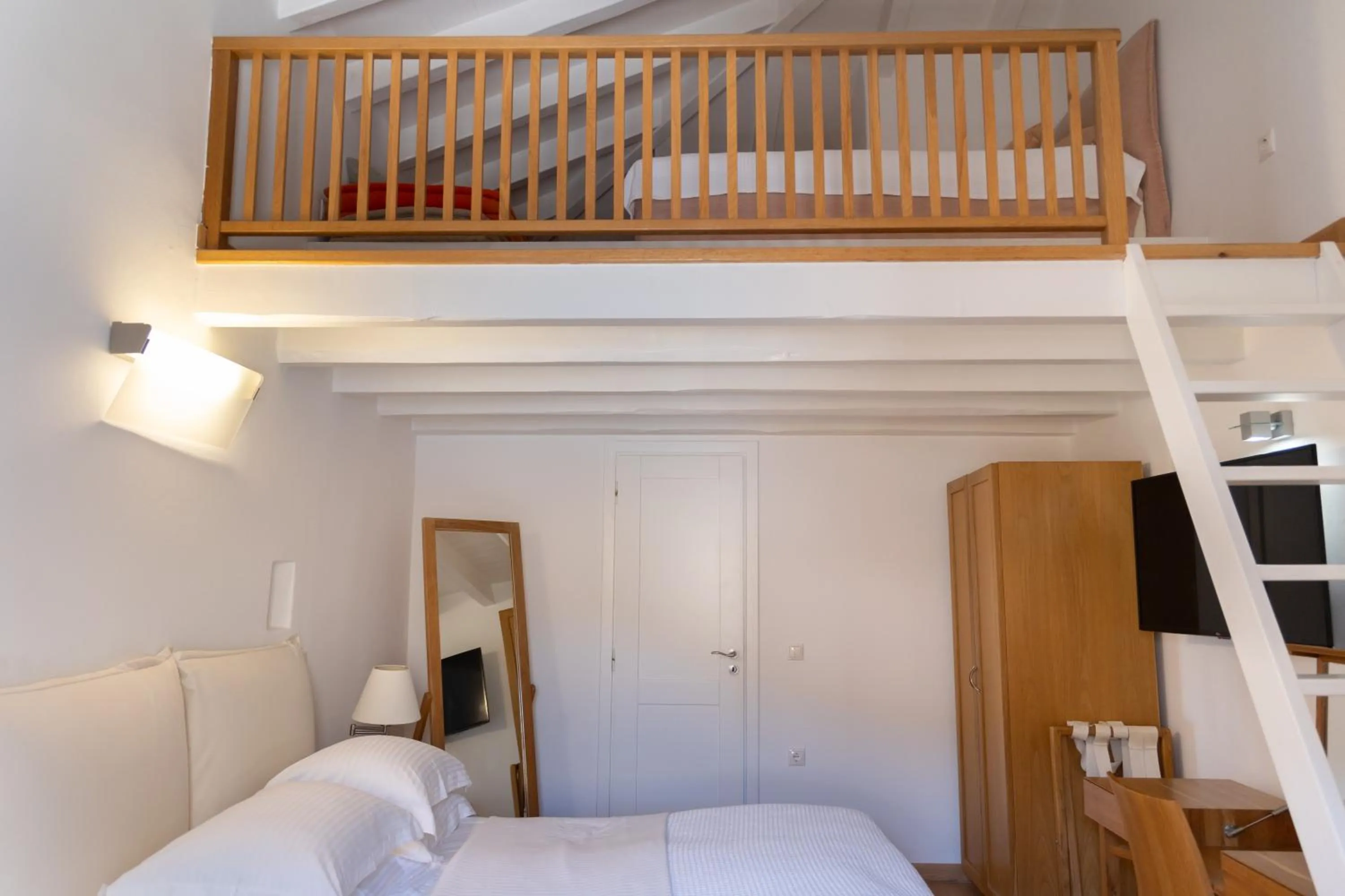 Bed in Pirgos Mavromichali