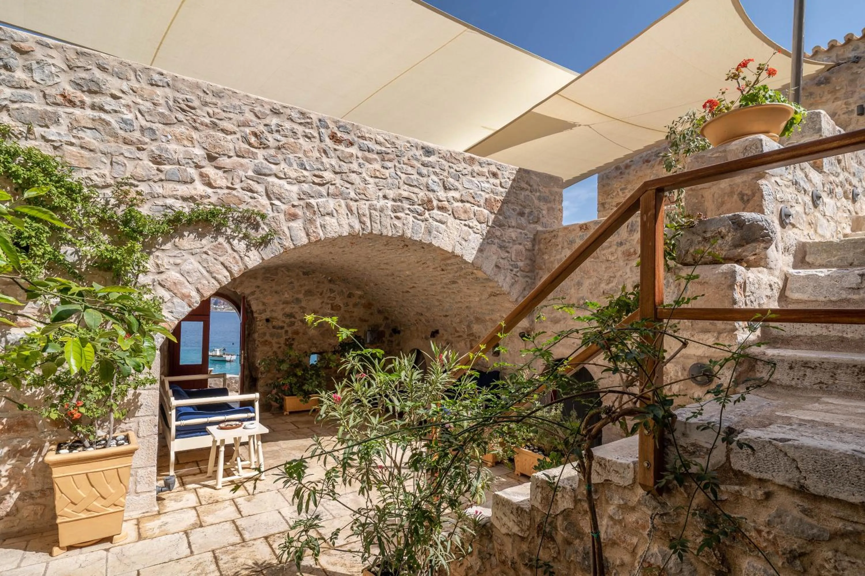 Patio in Pirgos Mavromichali