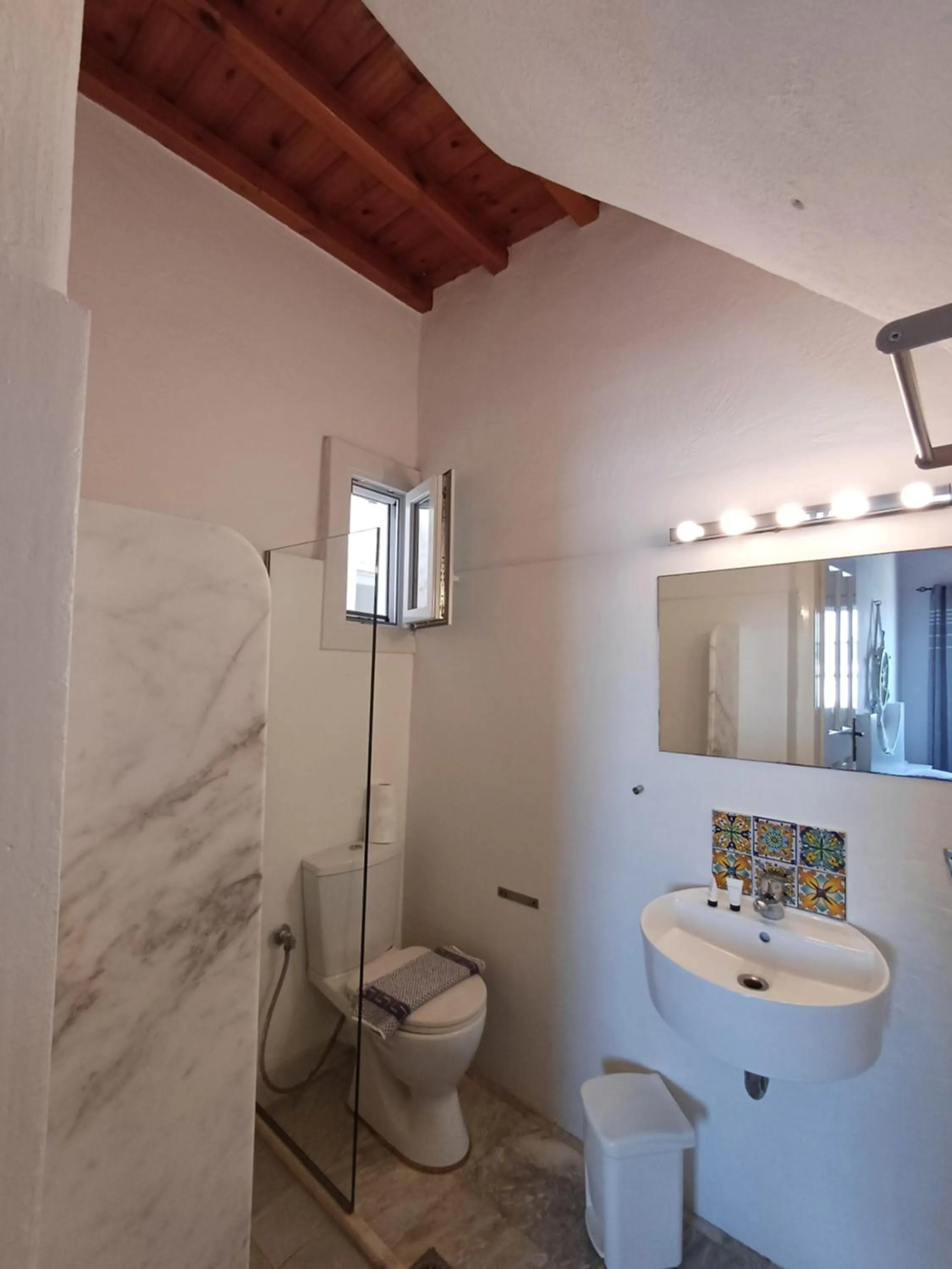 Bathroom in Manos Rooms