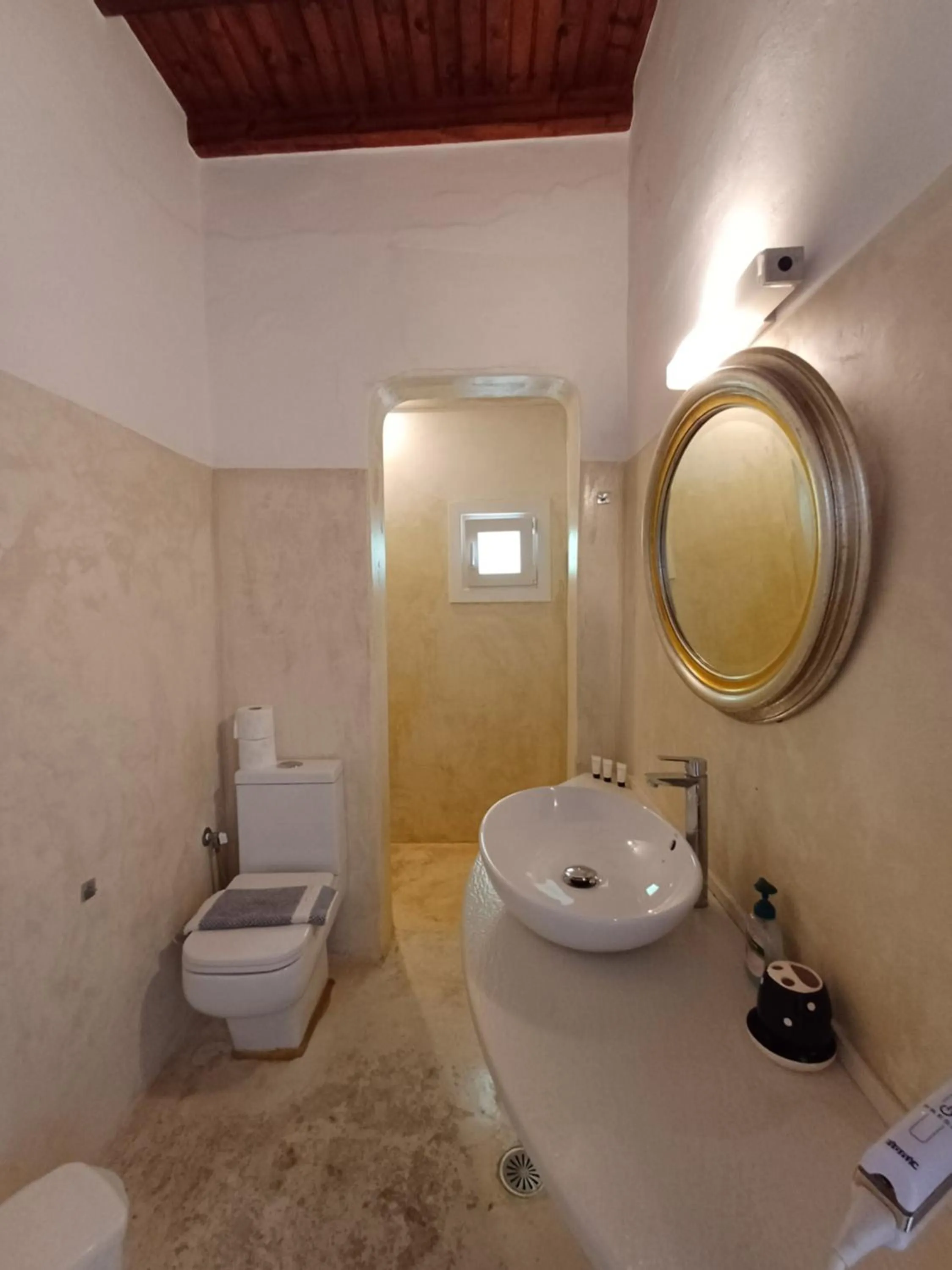 Bathroom in Manos Rooms