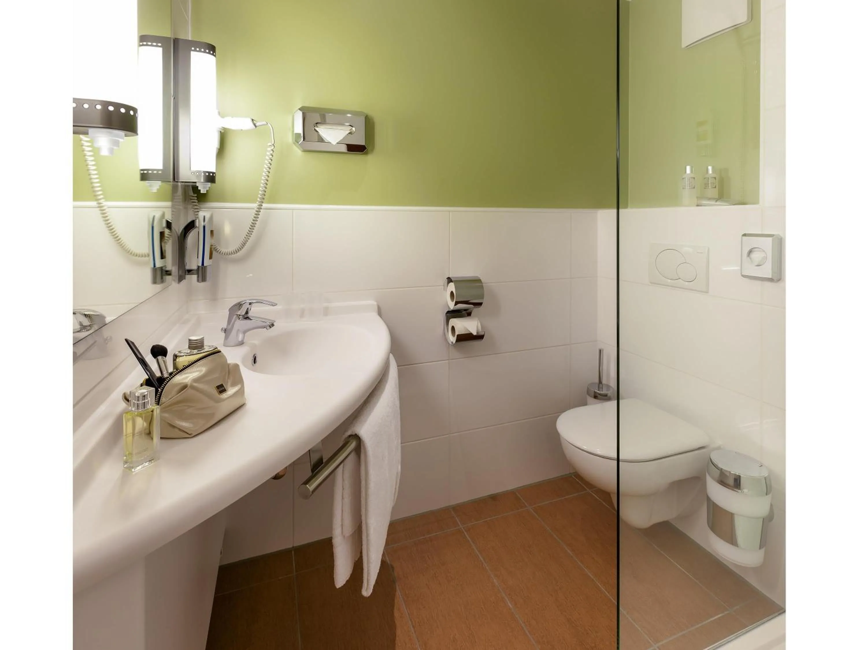 Bedroom in ibis München City Süd