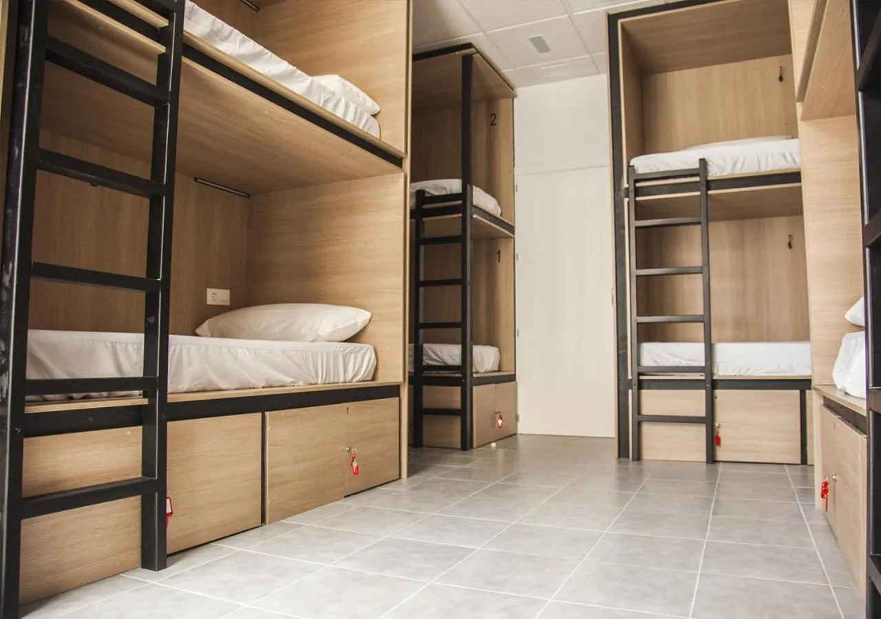 Photo of the whole room, Bed in Ohana Tarifa Hostel