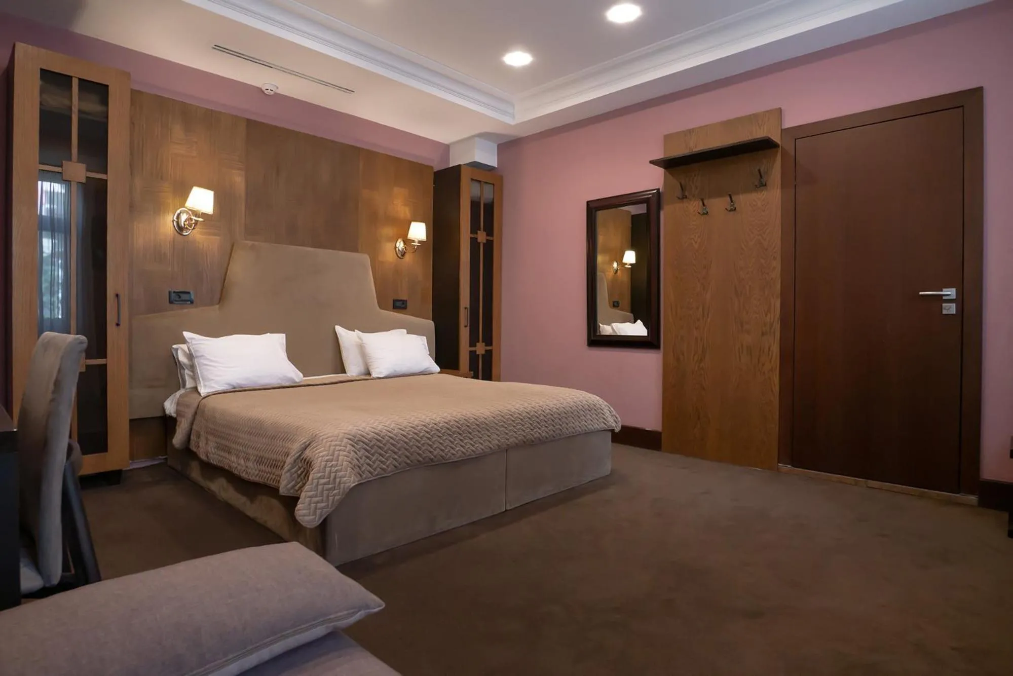 Bed in Shato Luxe