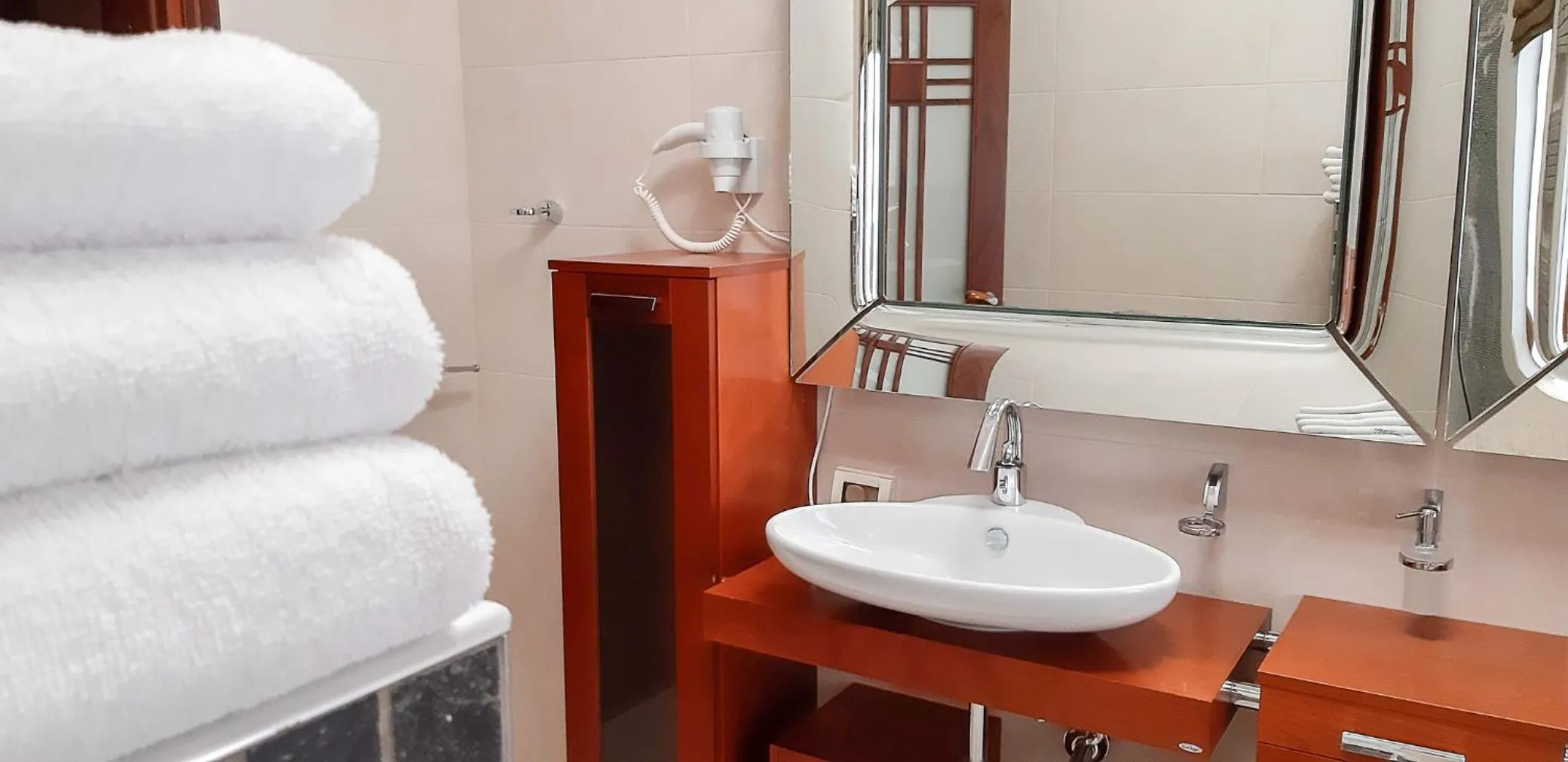 Toilet in Shato Luxe