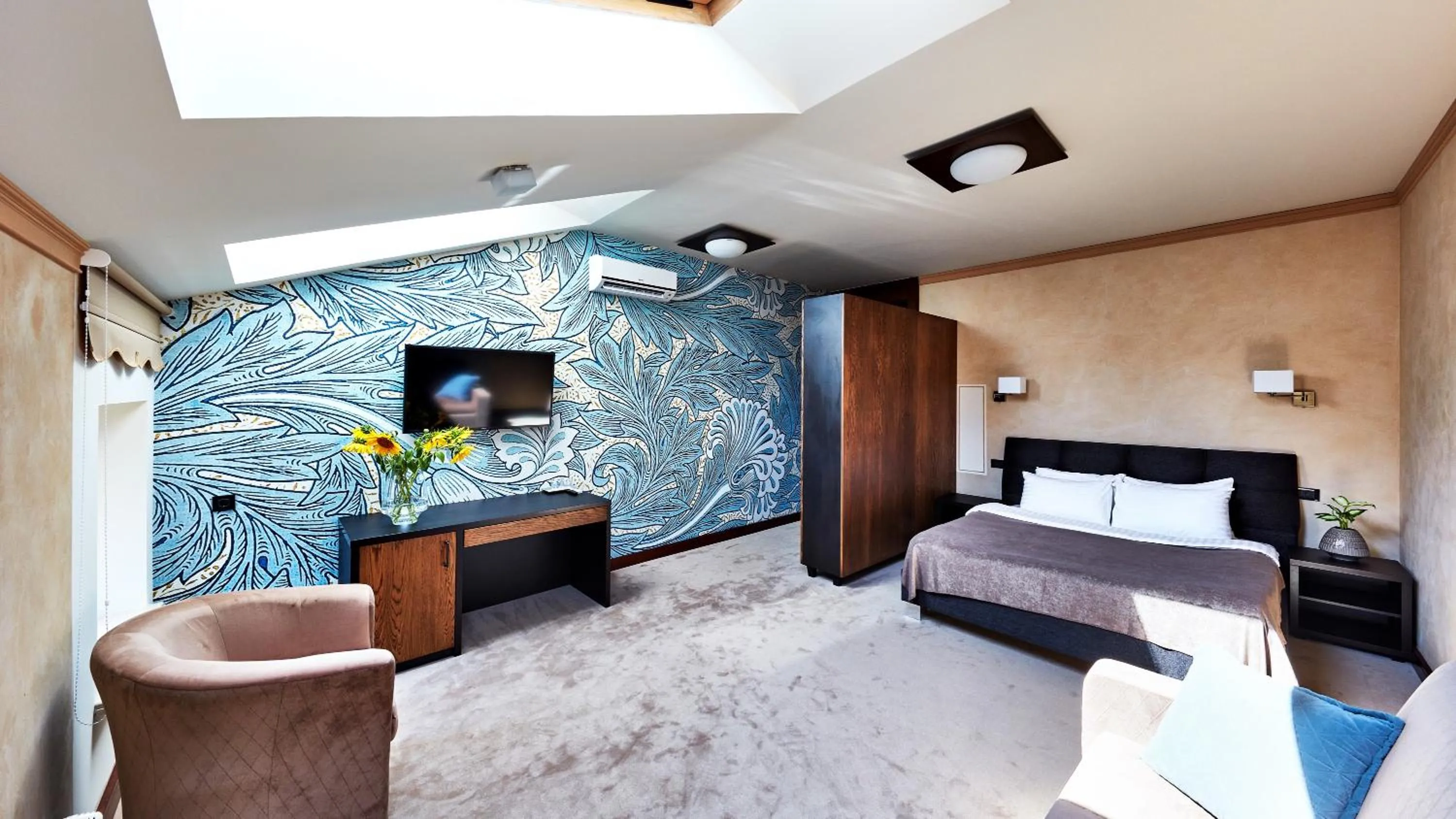 Bed in Shato Luxe