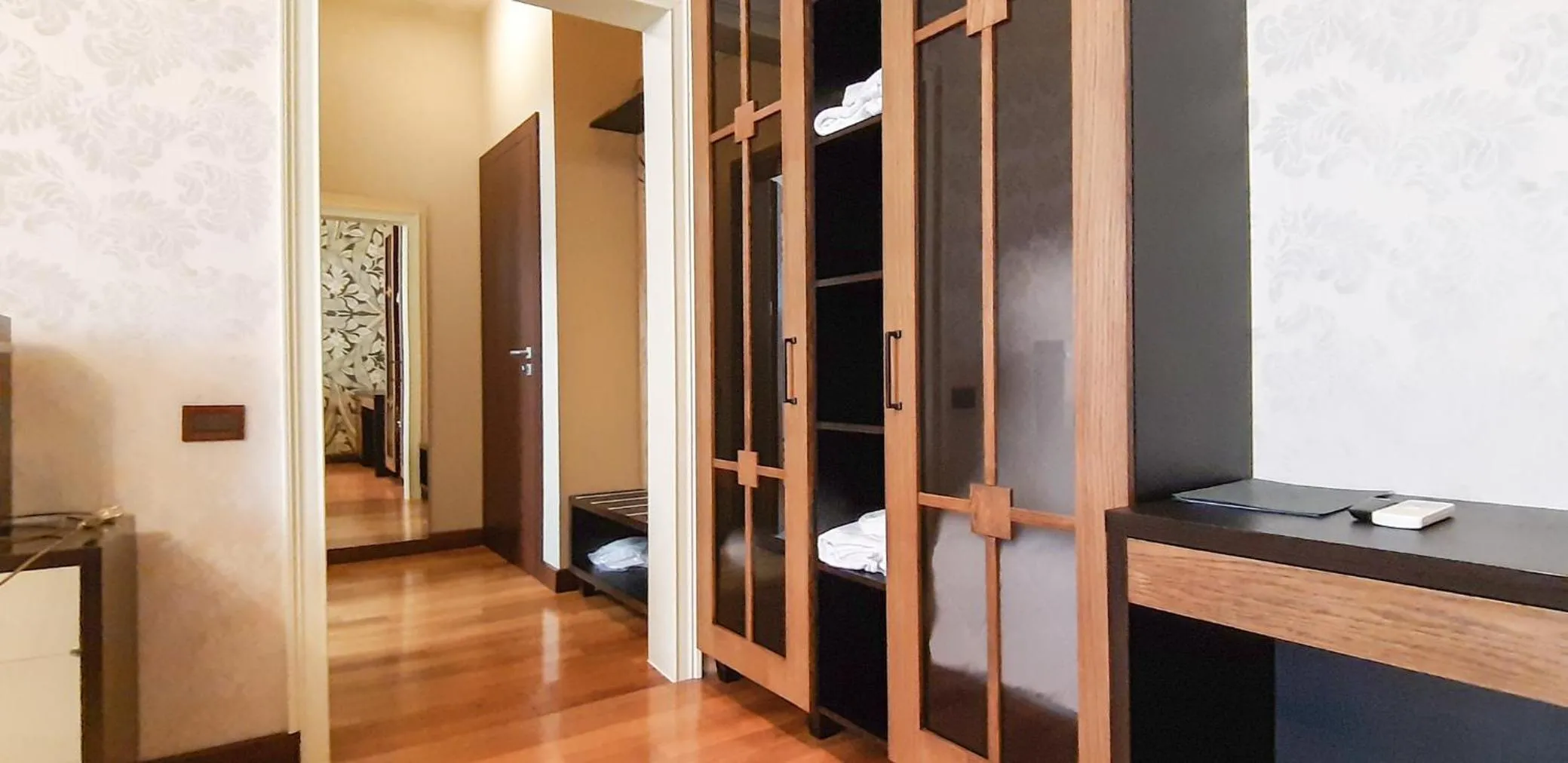 wardrobe in Shato Luxe