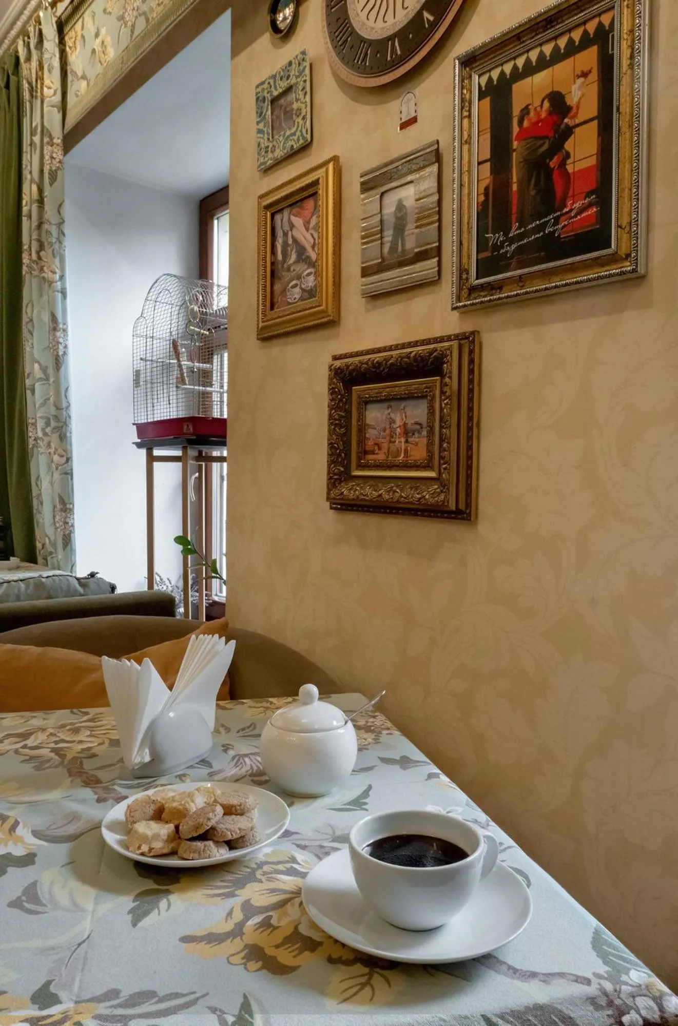 Coffee/tea facilities in Shato Luxe