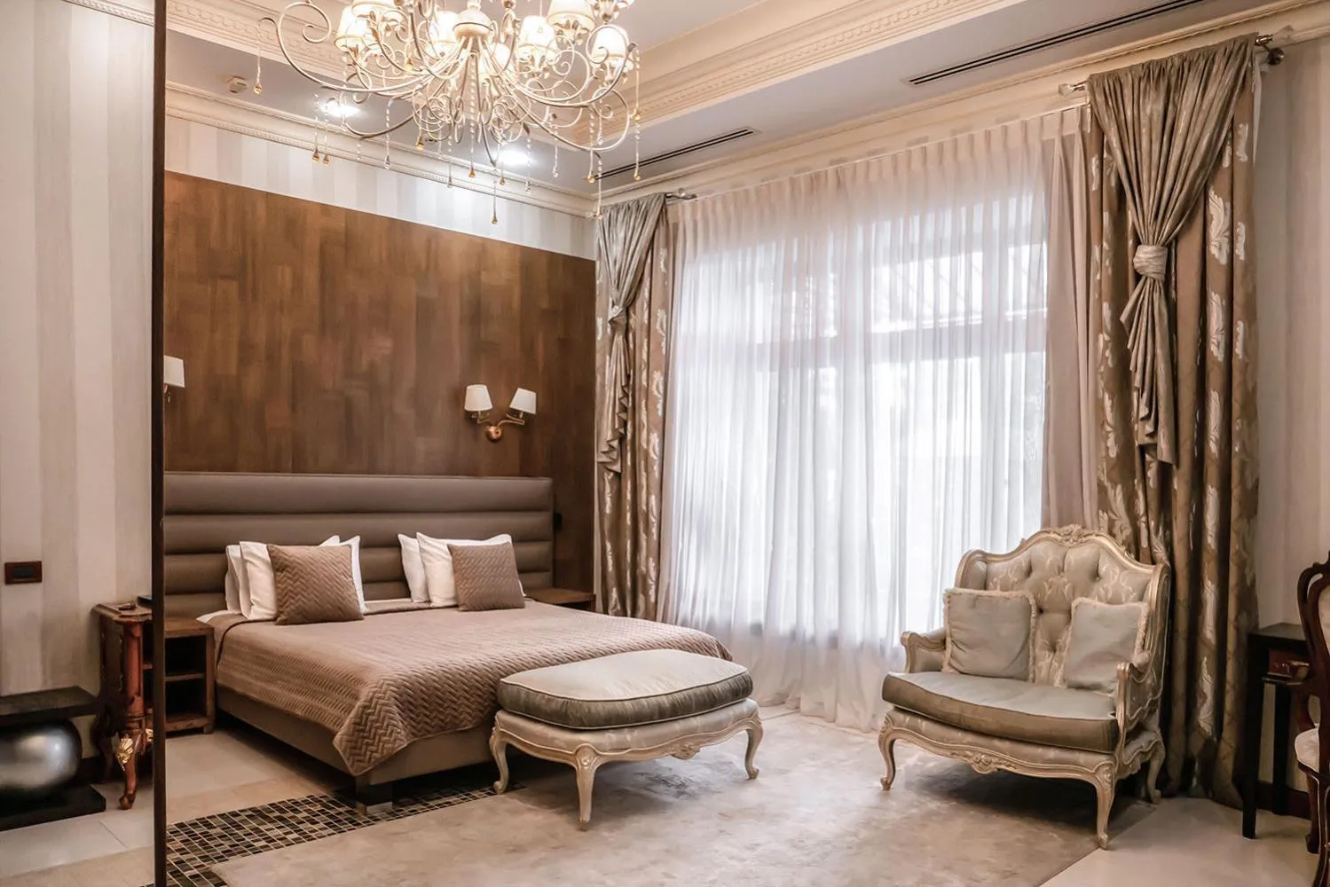 Bed in Shato Luxe