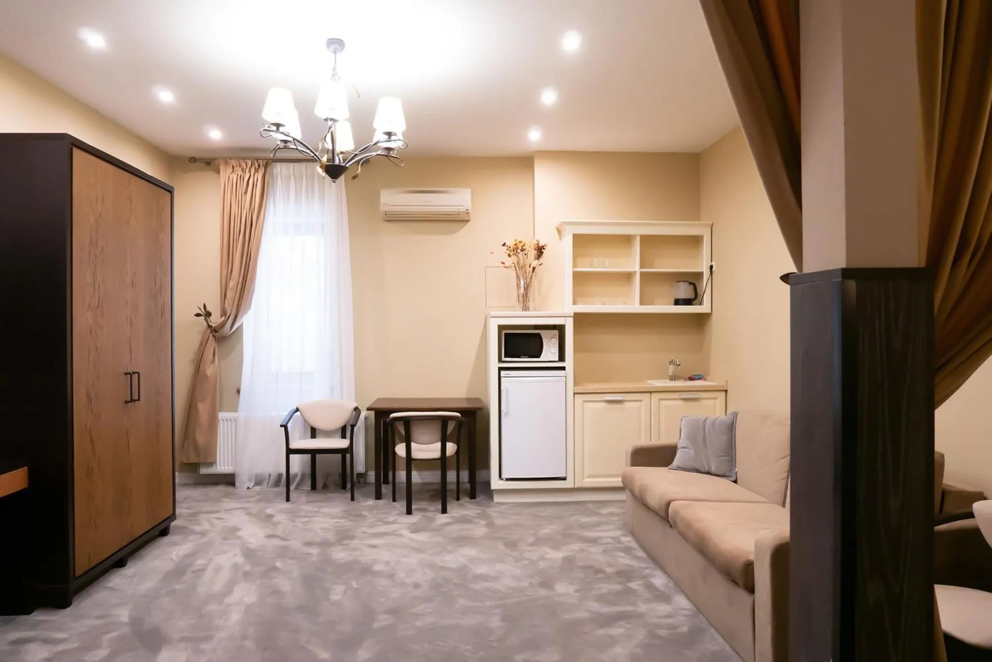 TV and multimedia in Shato Luxe