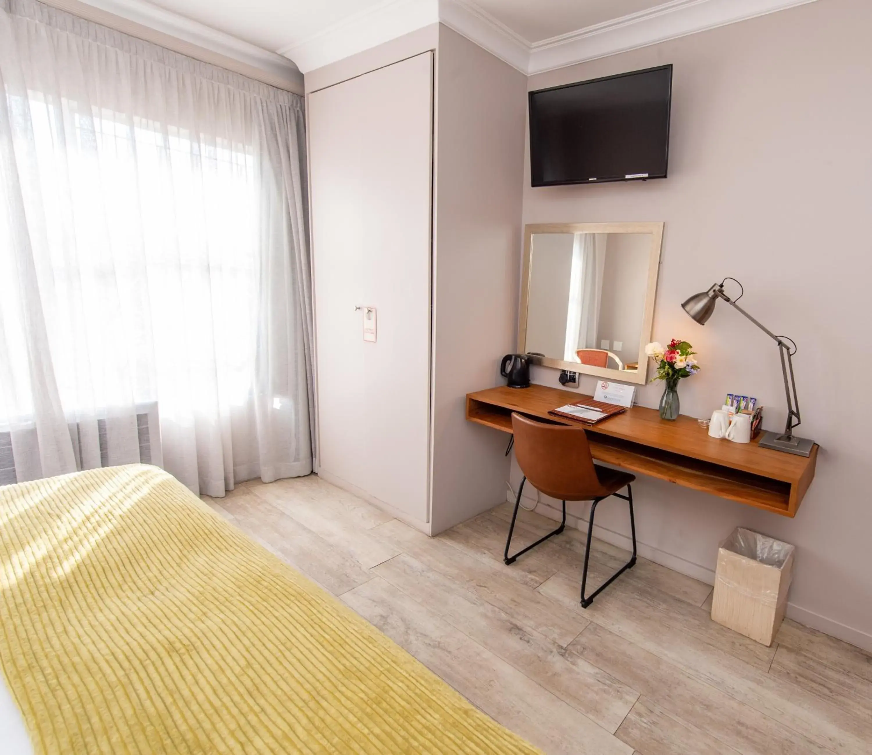 TV and multimedia, Bed in CedarWoods of Sandton TV and multimedia, Bed in CedarWoods of Sandton