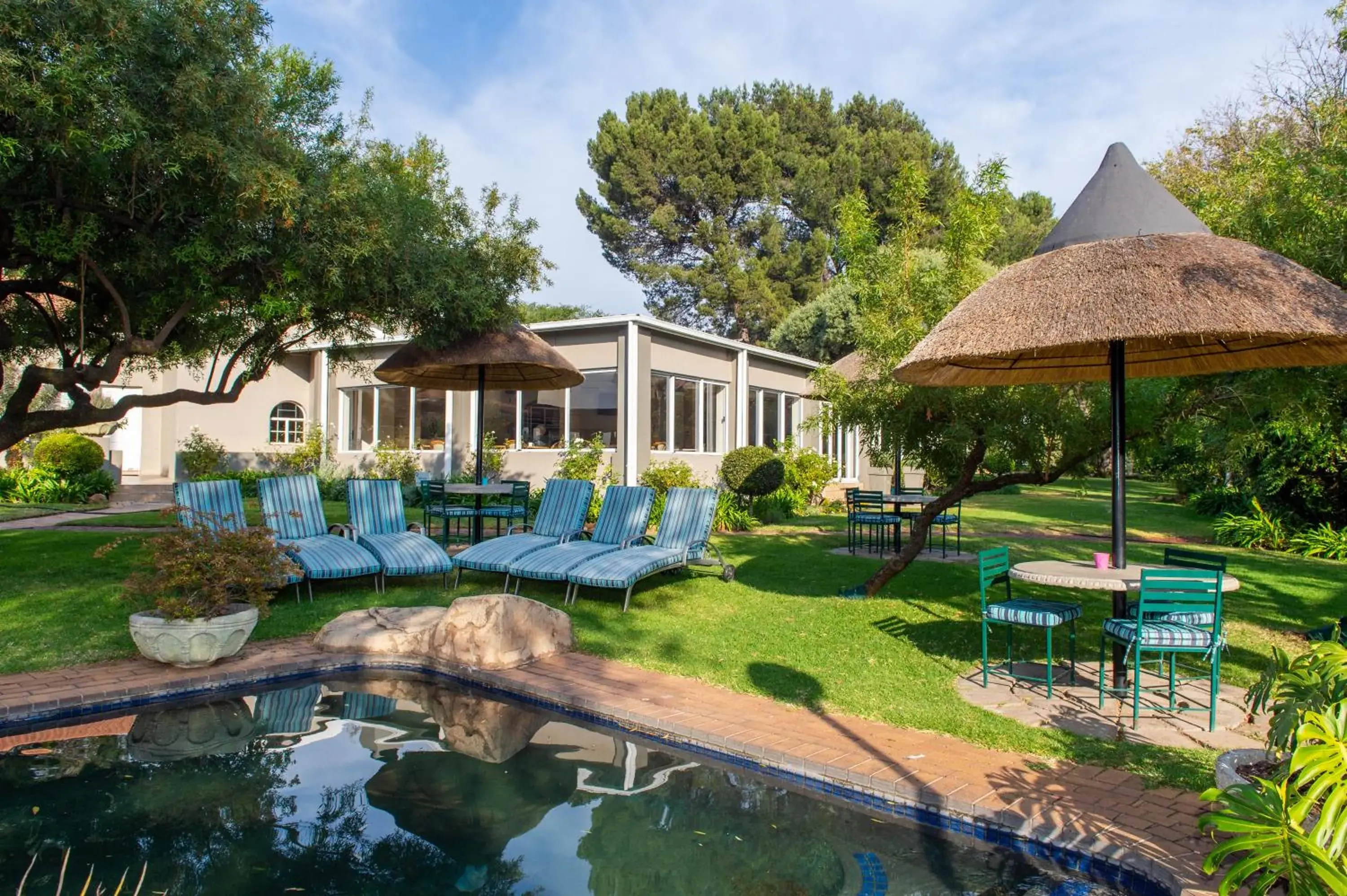 sunbed in CedarWoods of Sandton sunbed in CedarWoods of Sandton