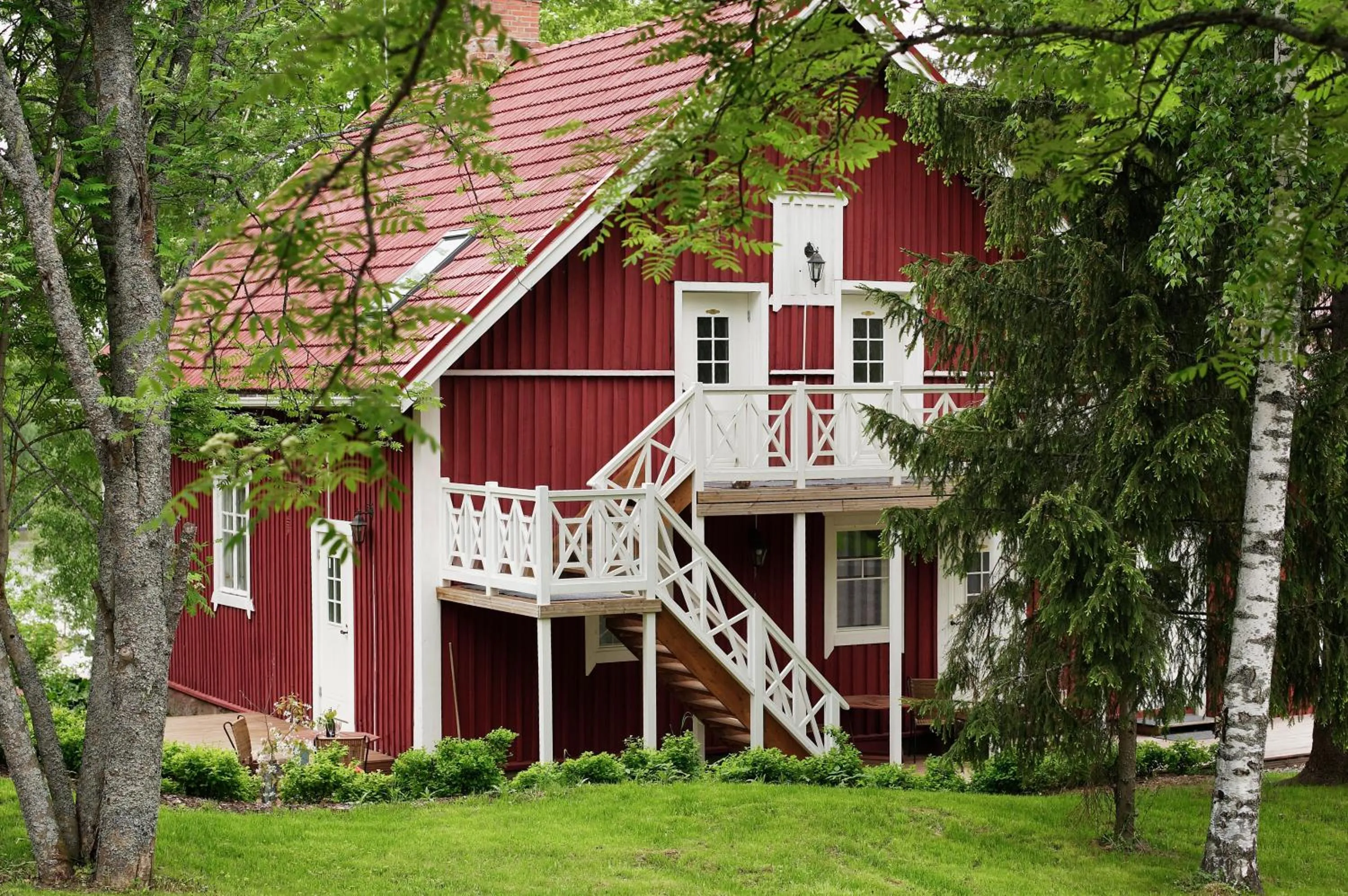 Facade/entrance in Vaihmalan Hovi