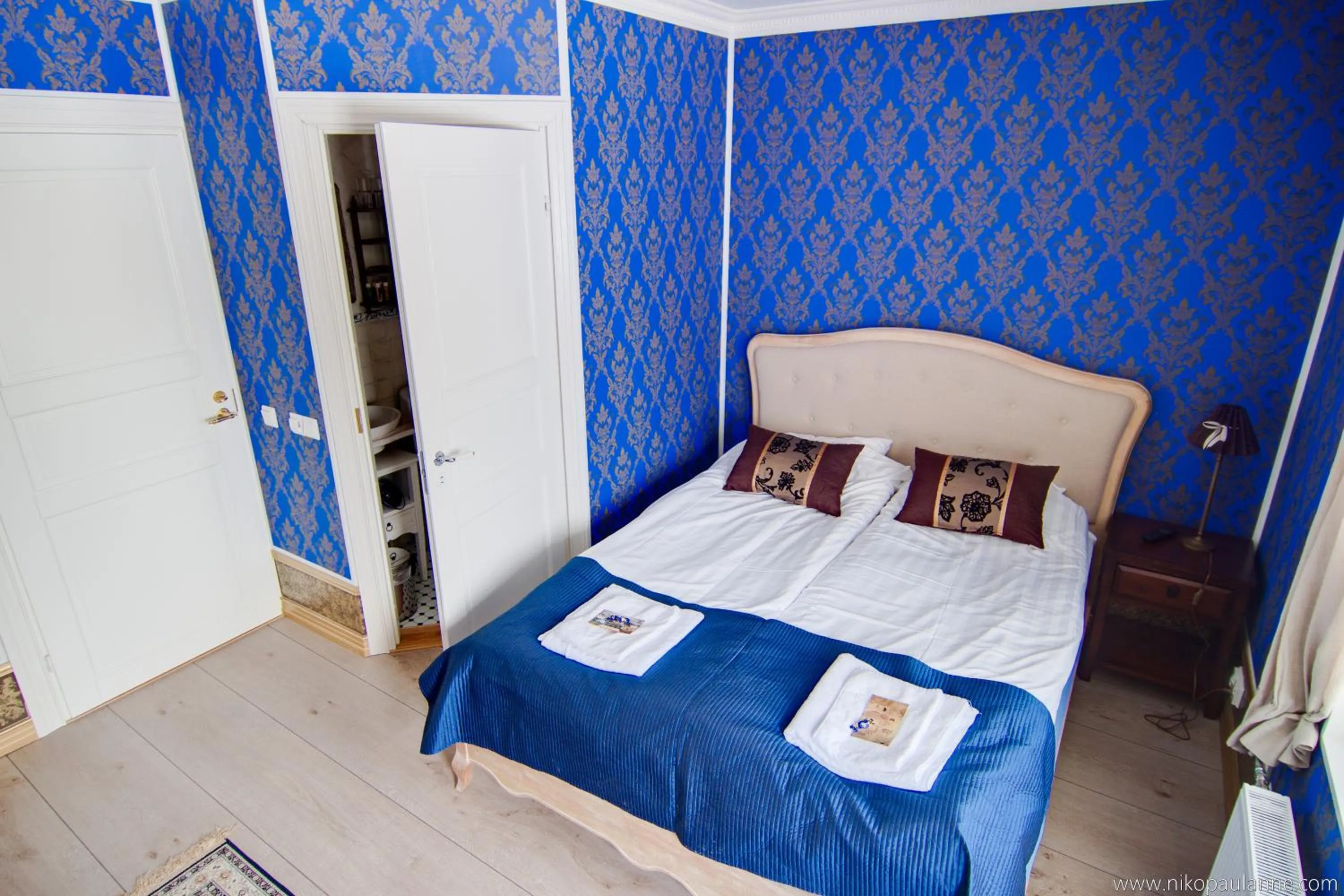 Bed in Vaihmalan Hovi