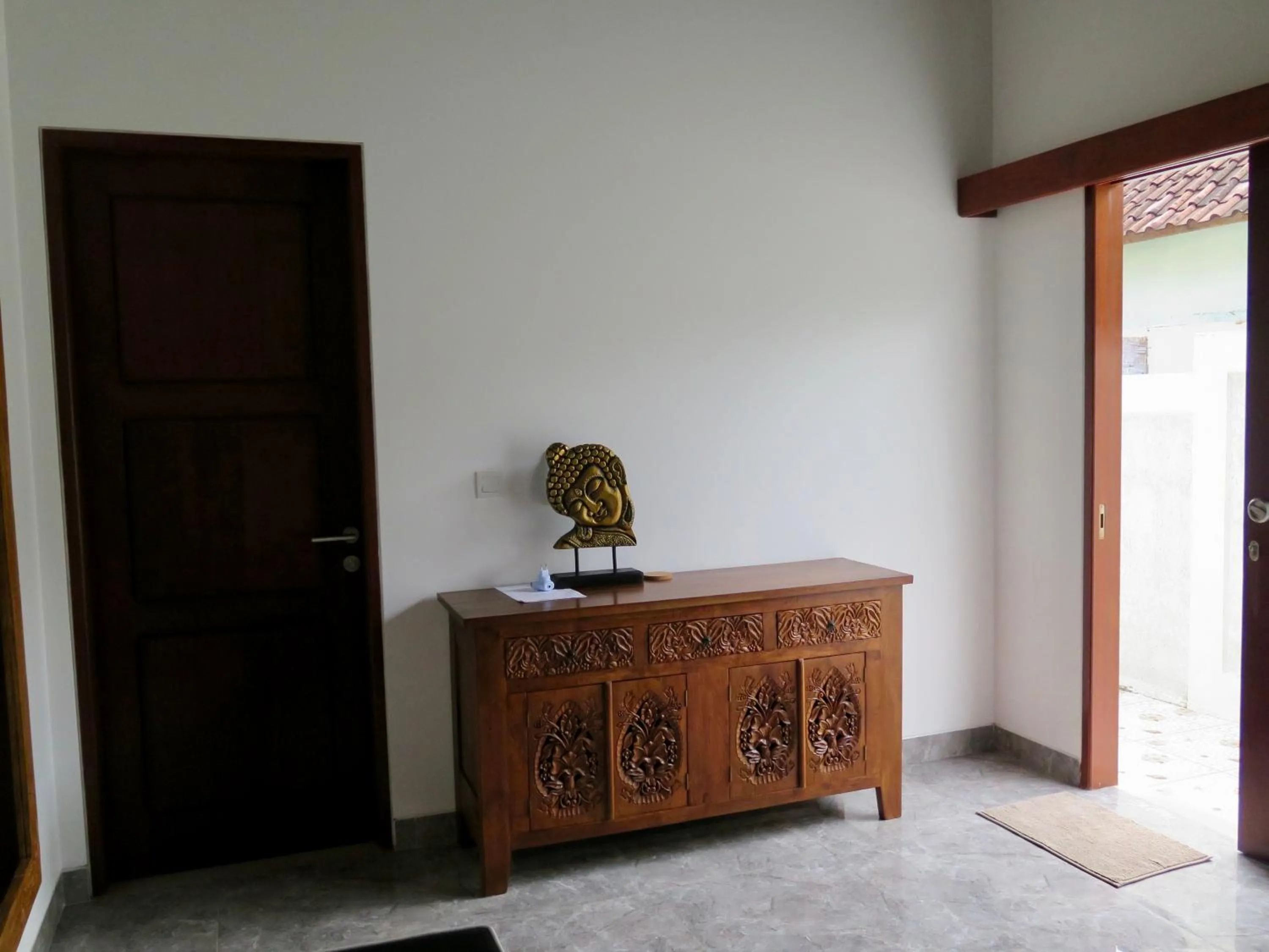 Property building in Villa Ida Villas