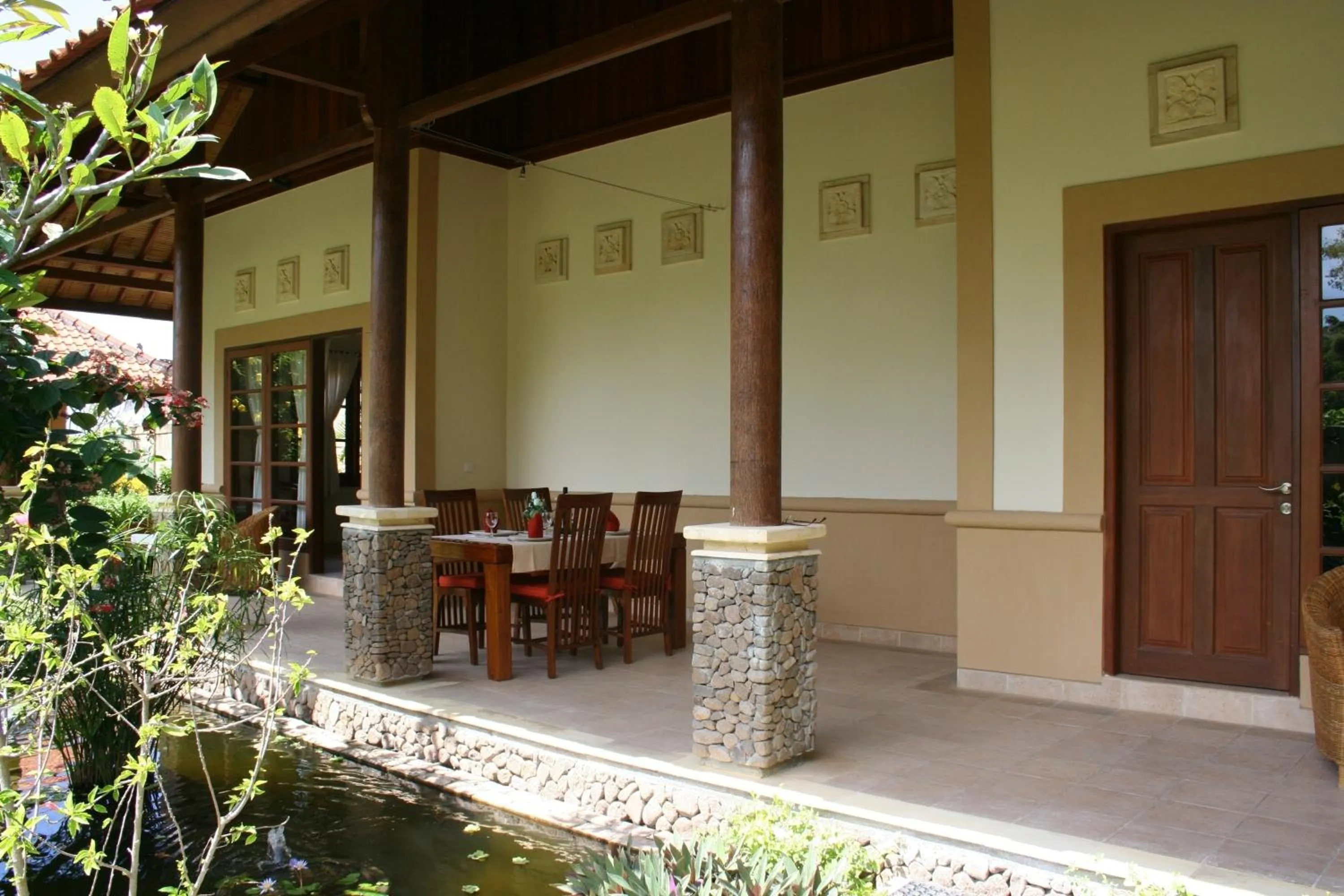 Dining area in Villa Ida Villas