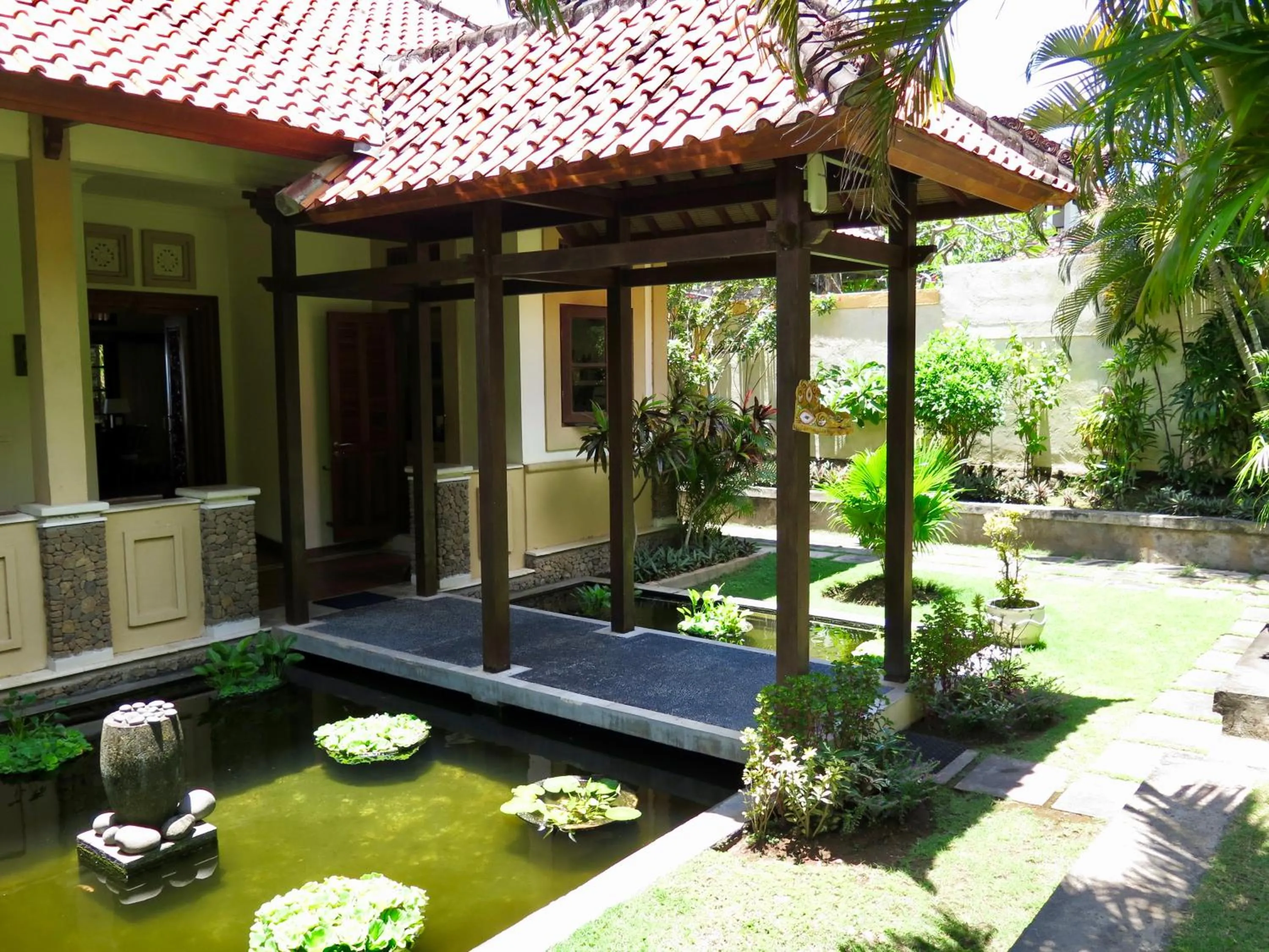 Property building in Villa Ida Villas