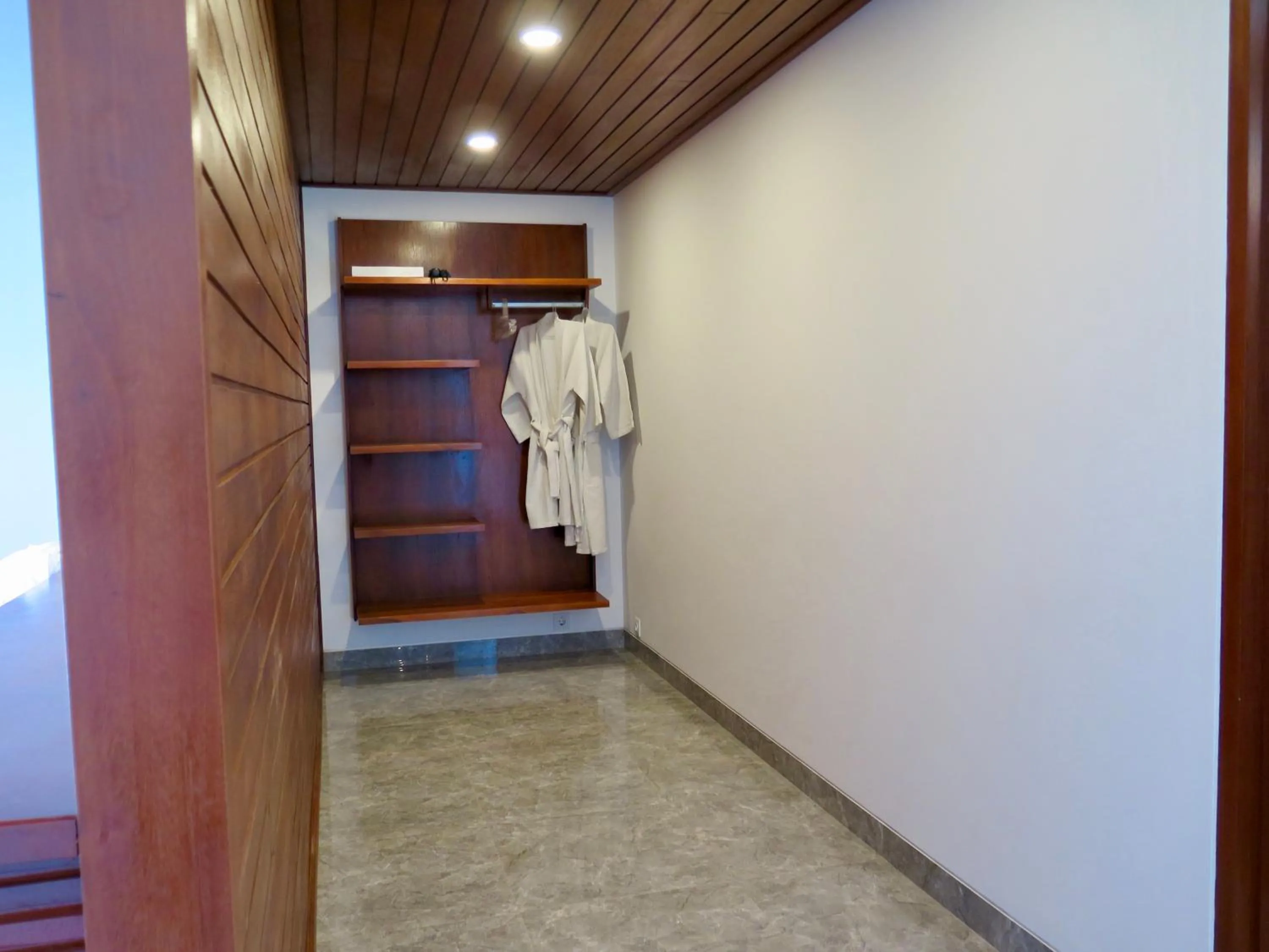wardrobe in Villa Ida Villas