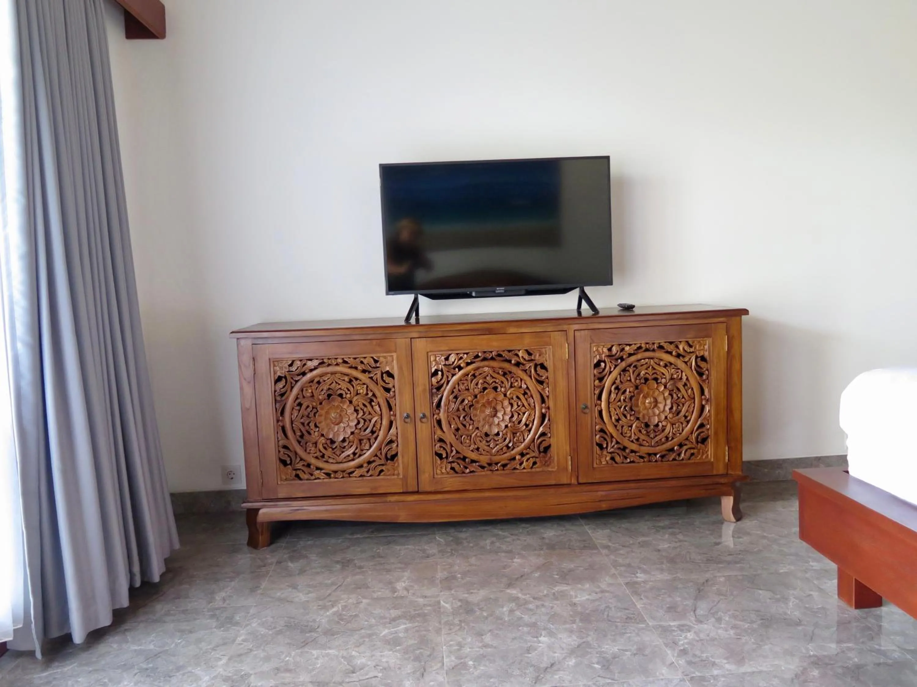 TV and multimedia in Villa Ida Villas