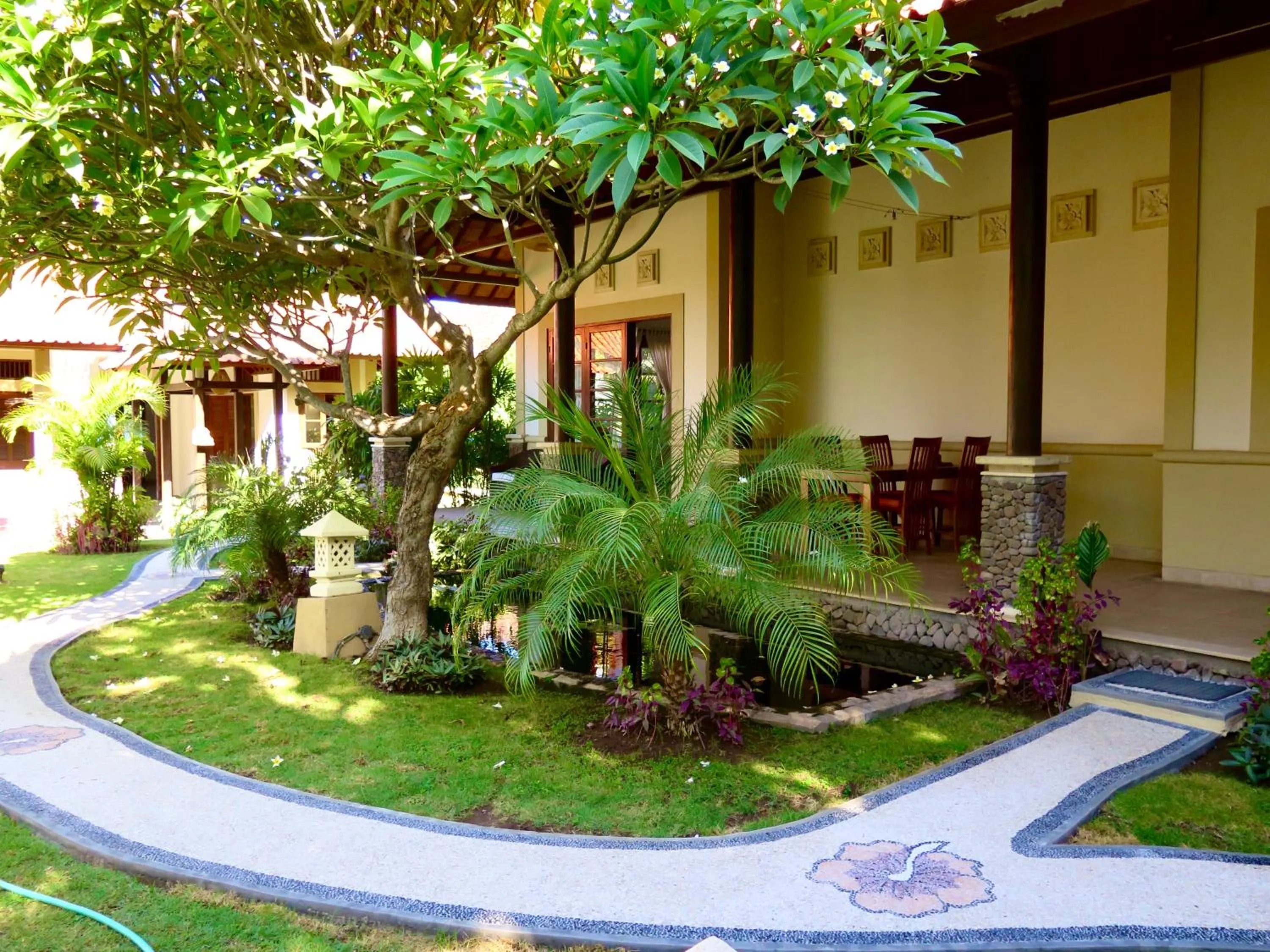 Inner courtyard view in Villa Ida Villas