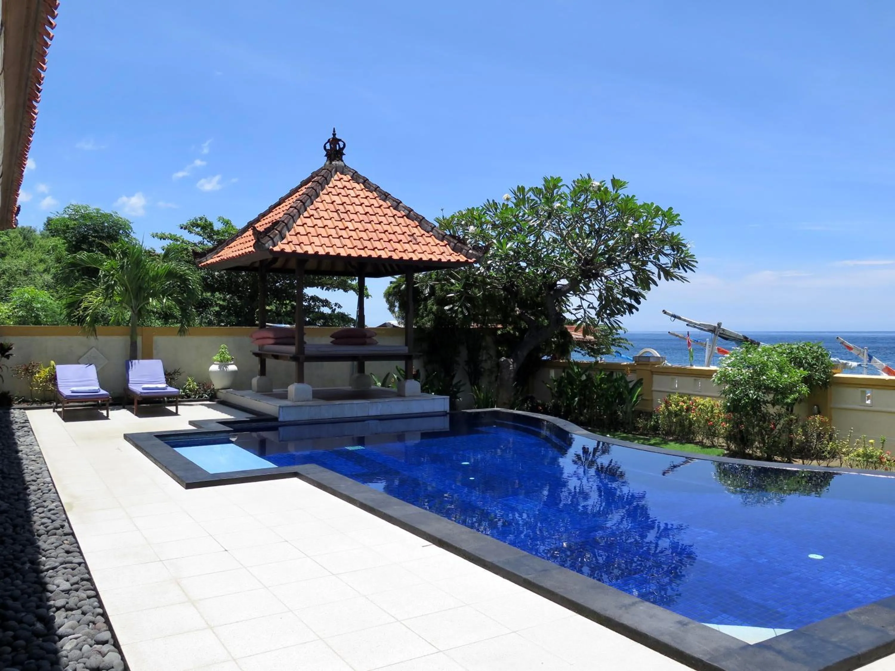 Swimming pool in Villa Ida Villas