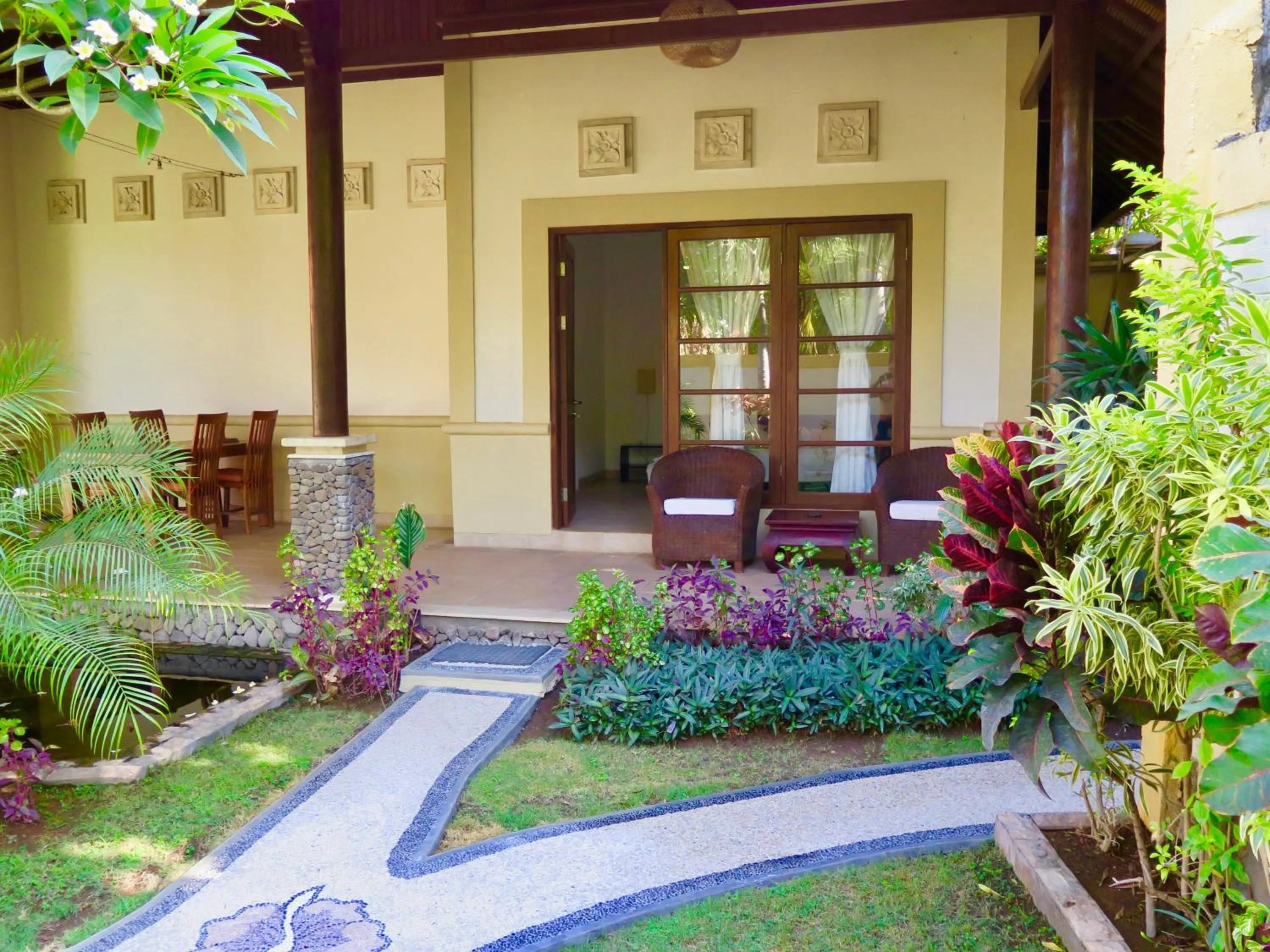 Property building in Villa Ida Villas