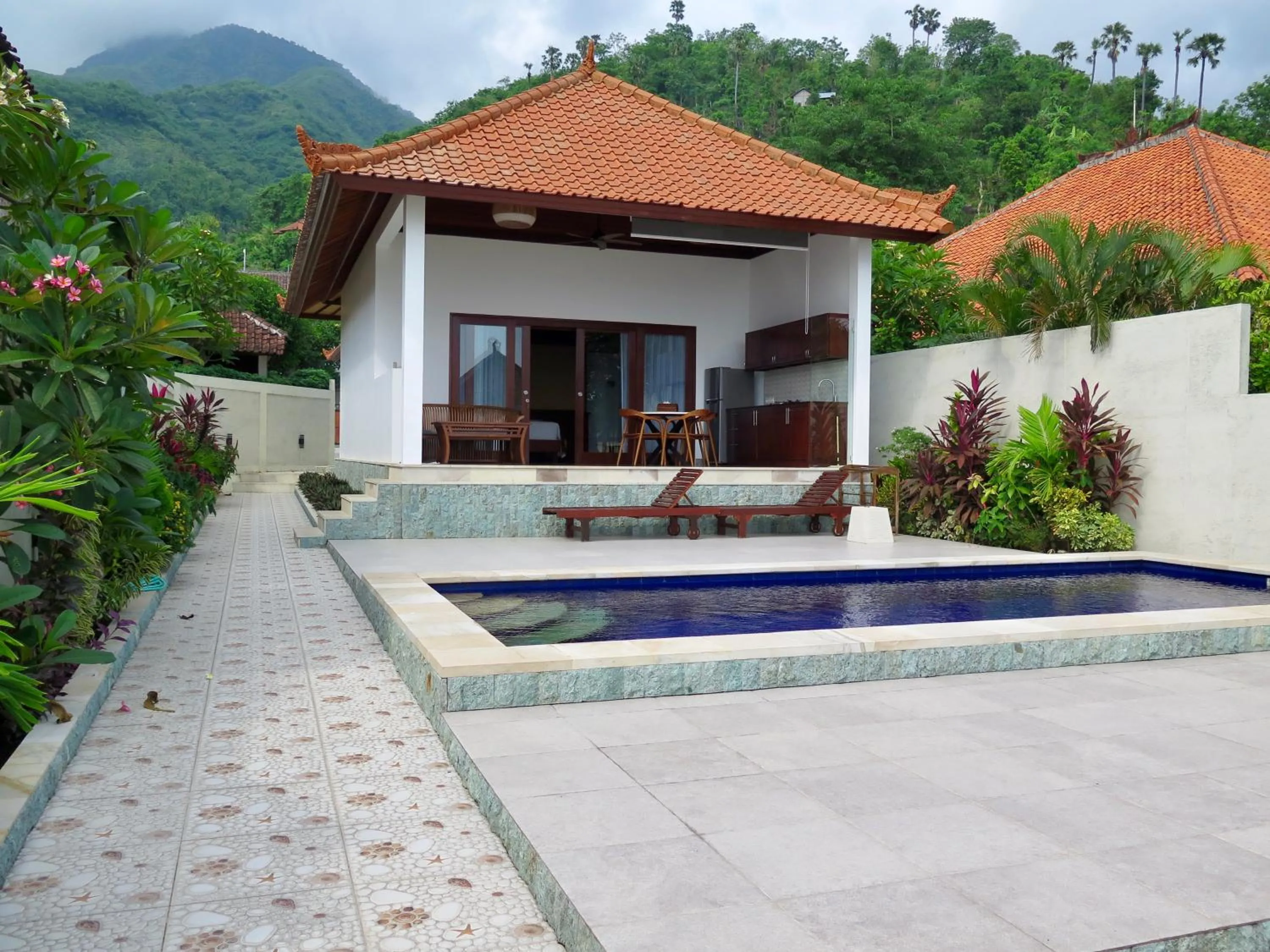 Property building in Villa Ida Villas