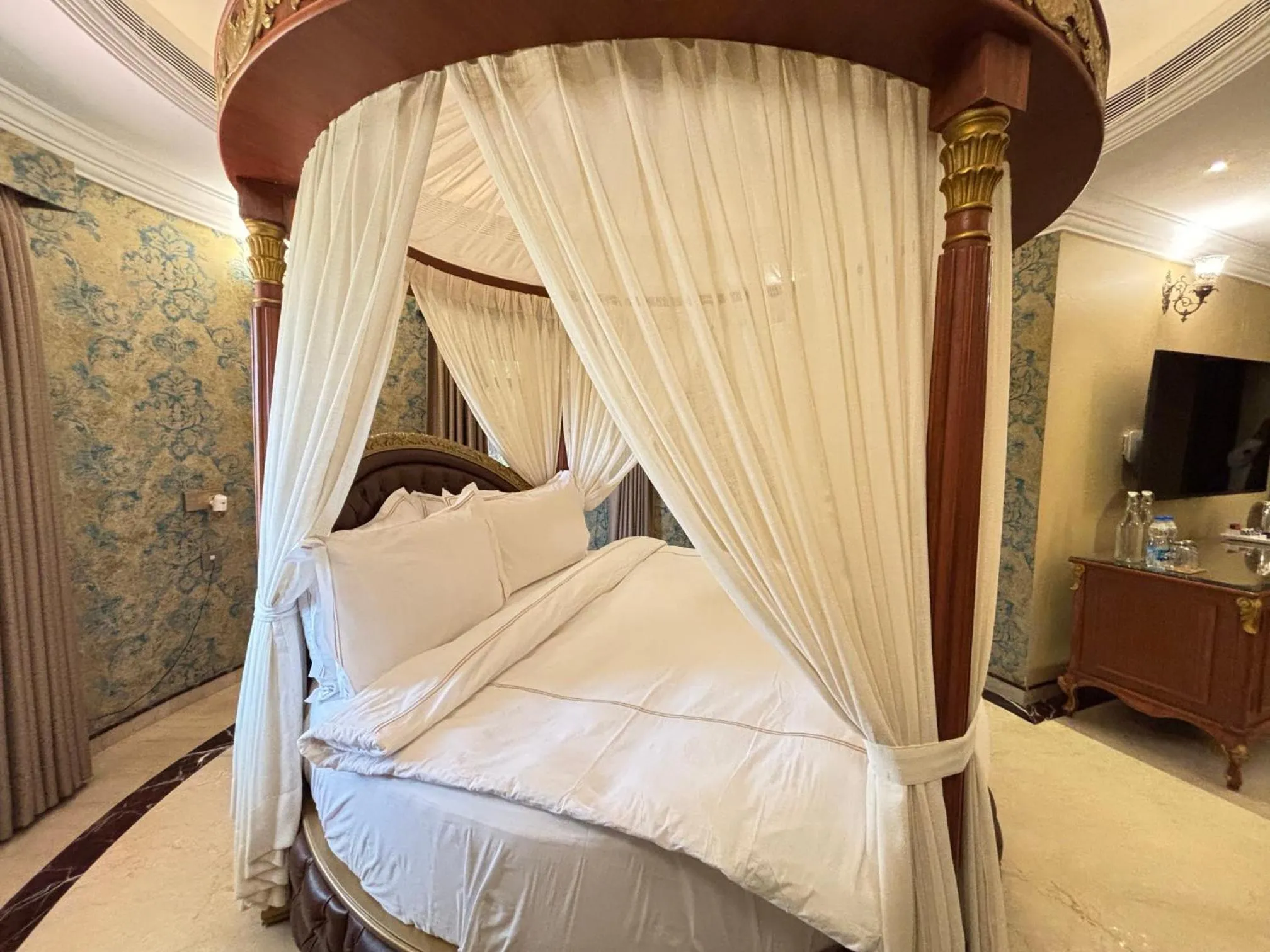 Bedroom, Bed in Fort Rajwada,Jaisalmer