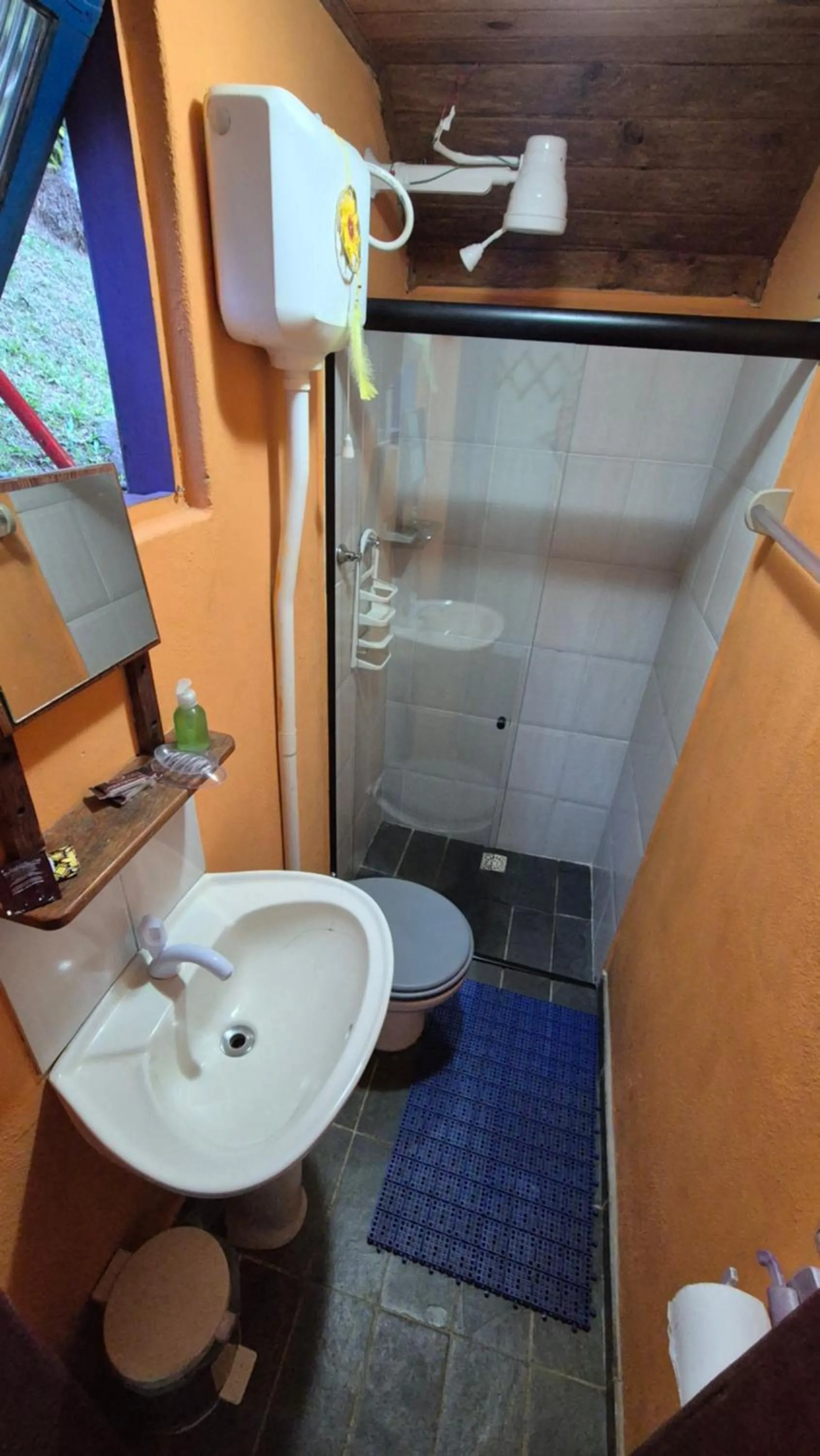 Shower in Brilho do Sol - Lumiar