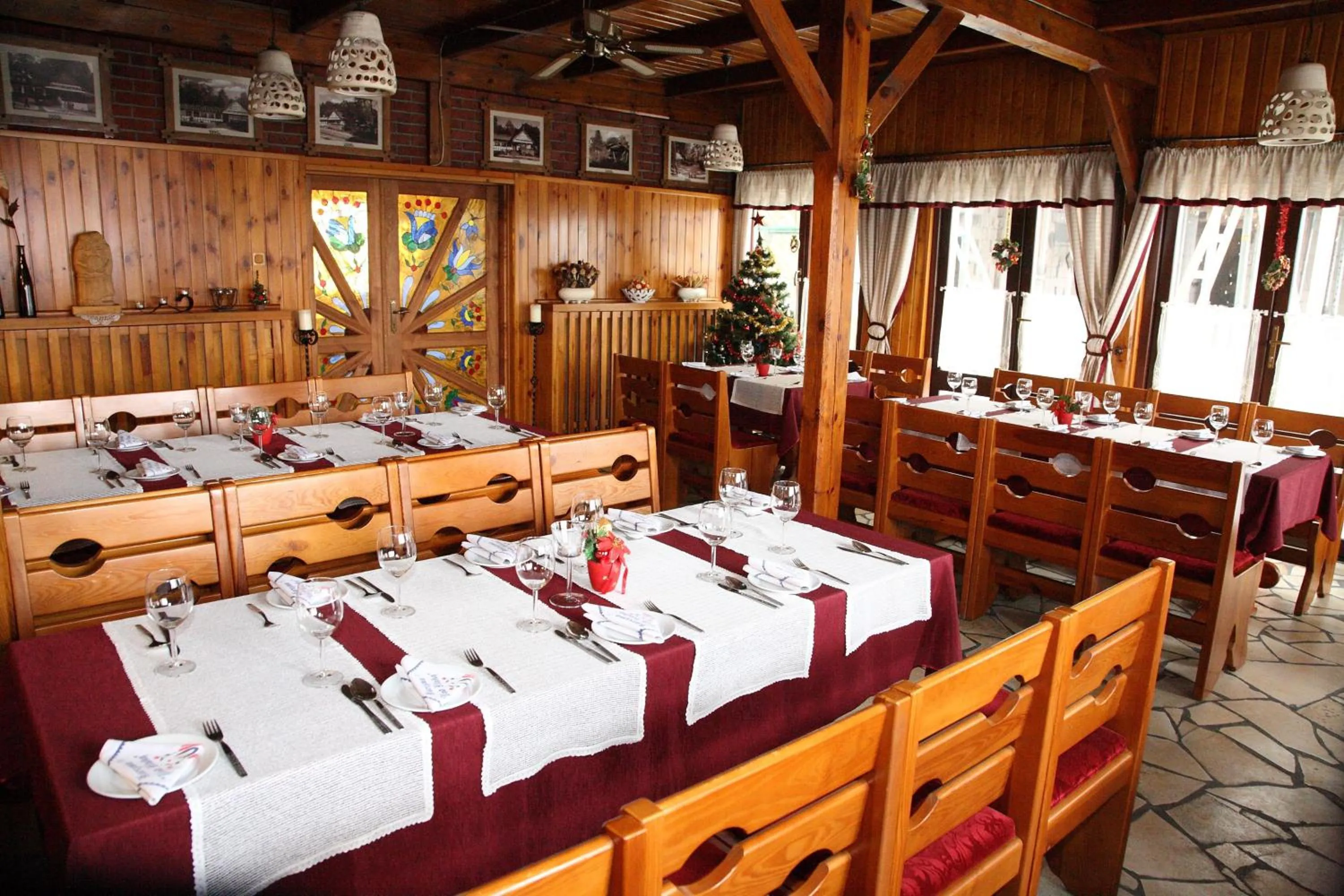 Restaurant/places to eat in Hotel Pod Kluką