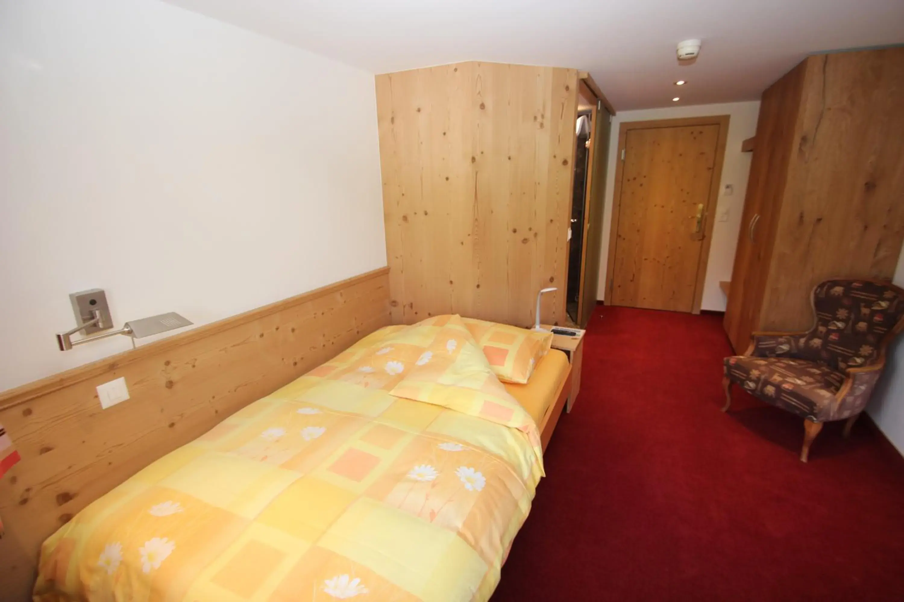 Standard Single Room in Hotel Gspan Standard Single Room in Hotel Gspan