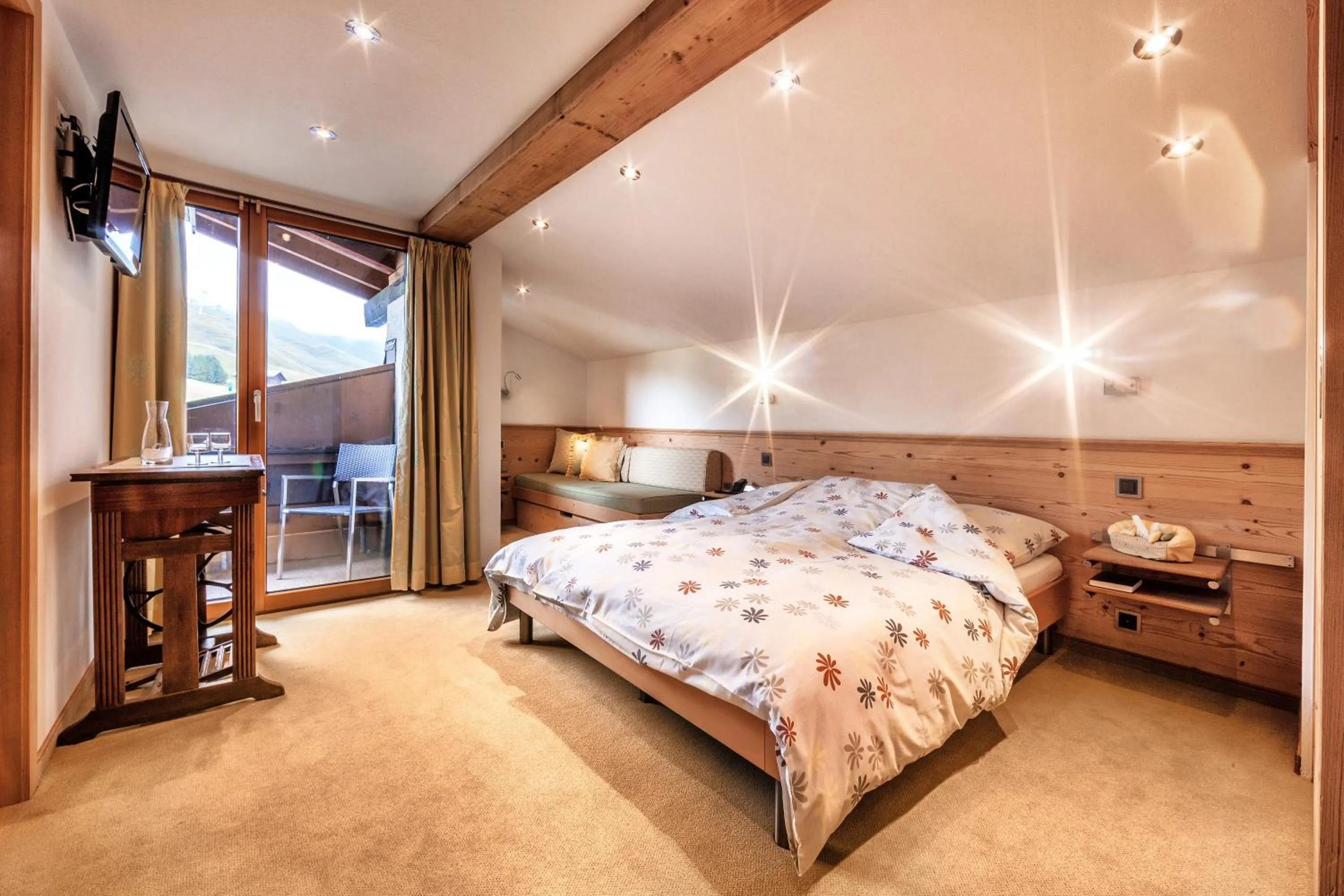 Photo of the whole room, Bed in Hotel Gspan